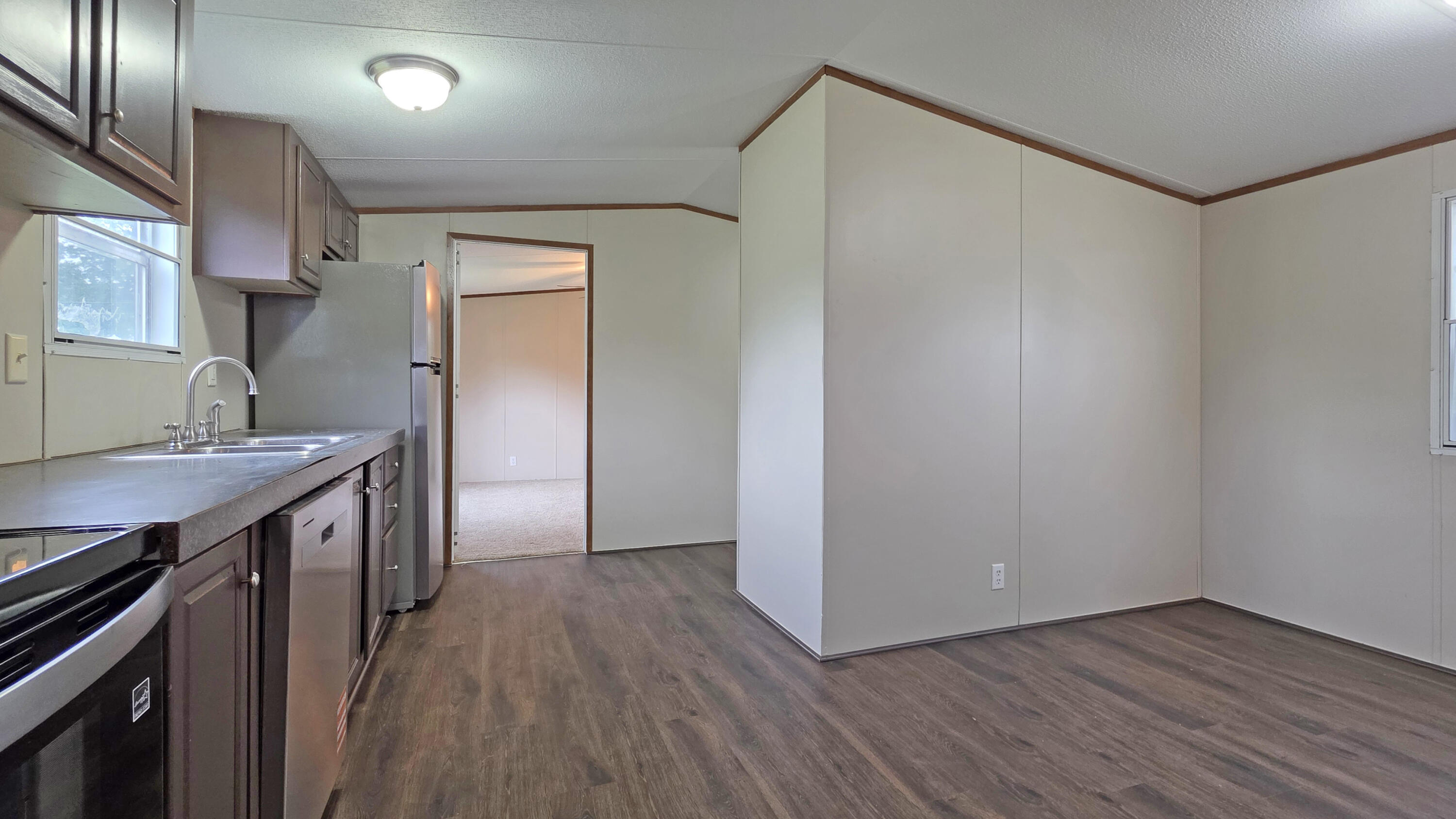 64 Longfield Trail Property Photo 10