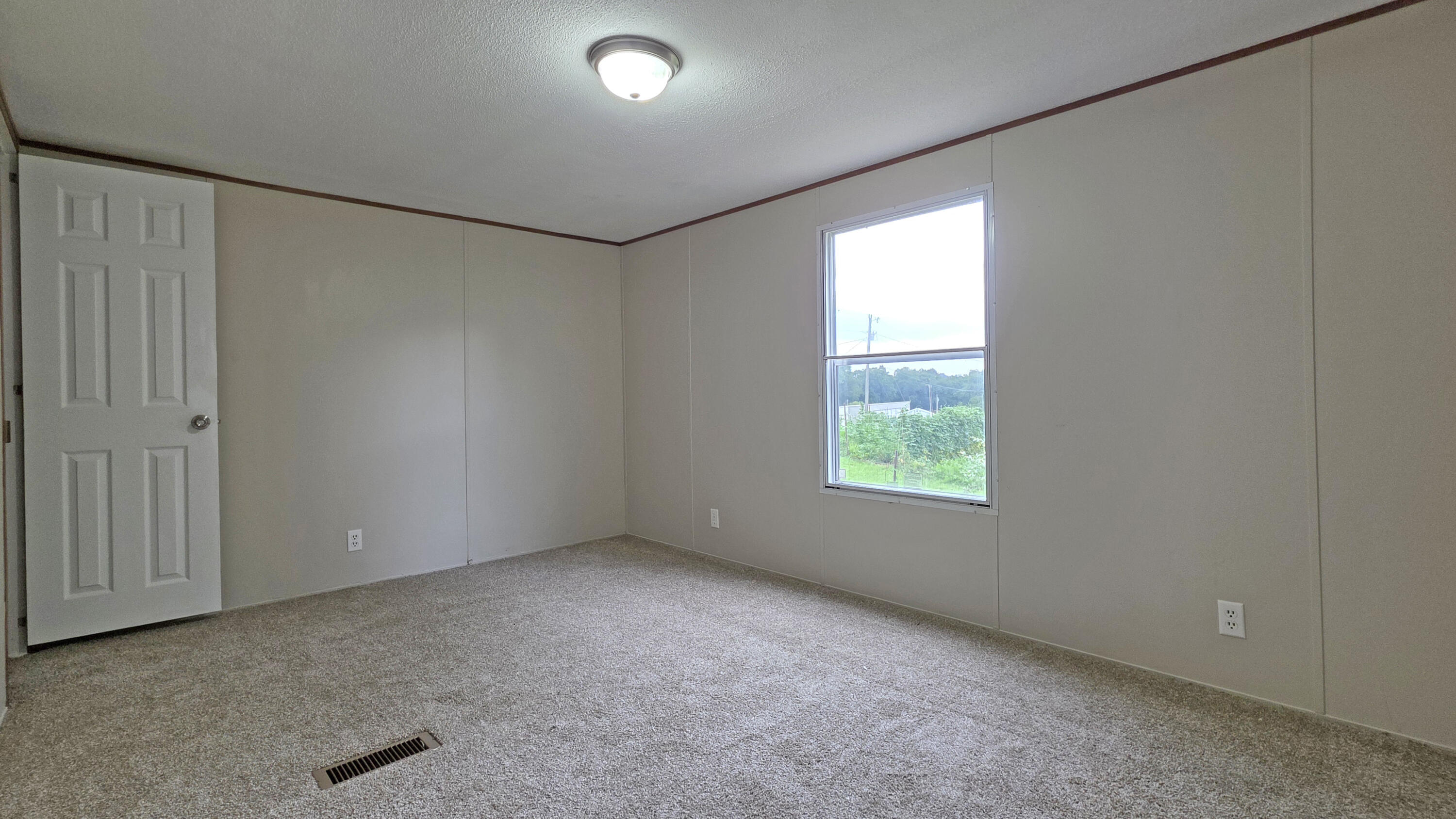 64 Longfield Trail Property Photo 23