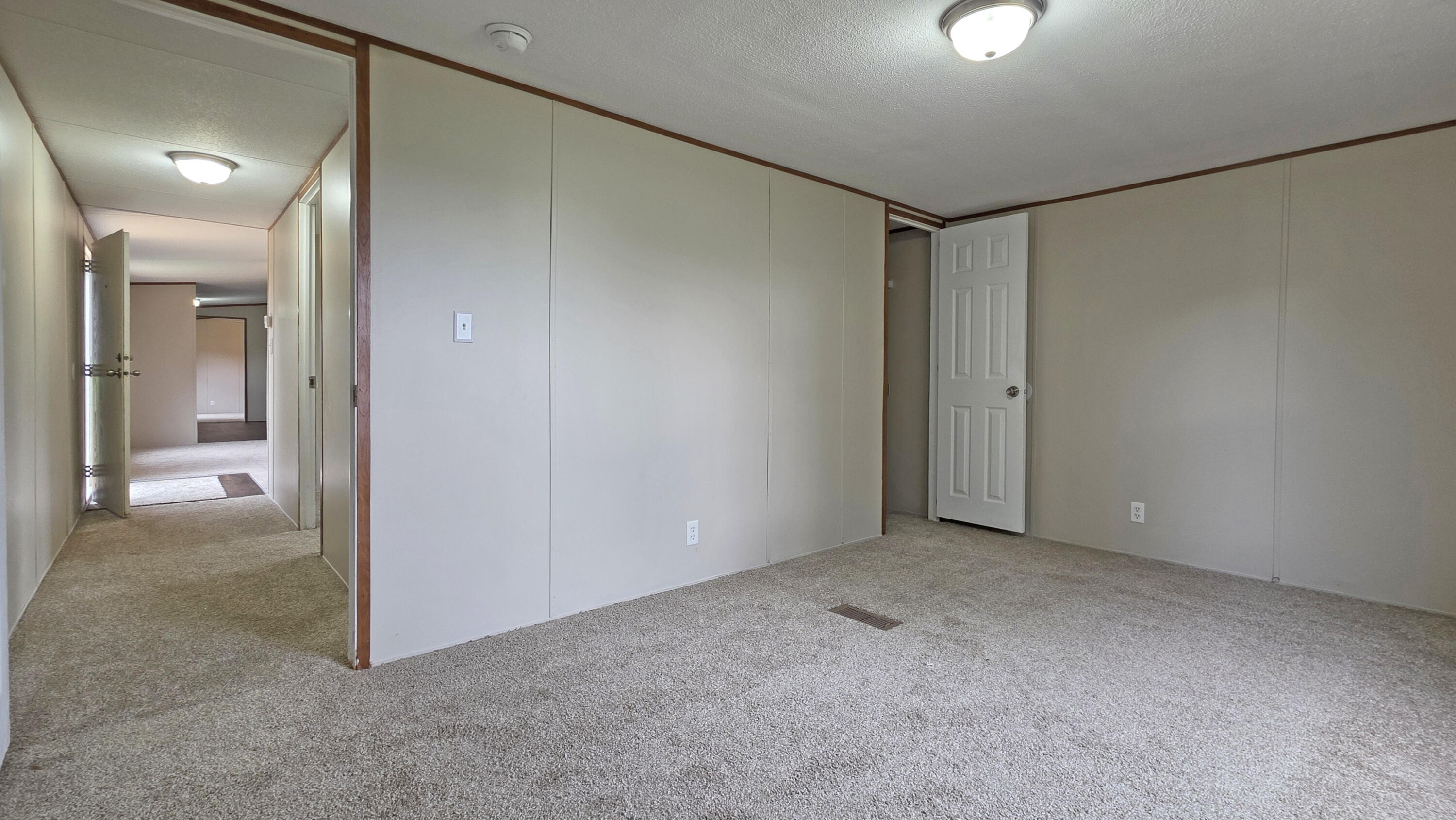 64 Longfield Trail Property Photo 24