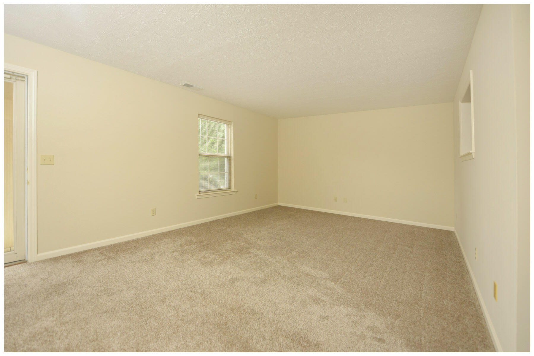 73 Forest Hill Drive Property Photo 3