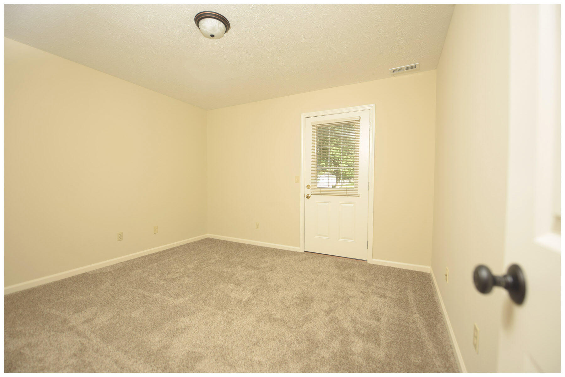73 Forest Hill Drive Property Photo 5