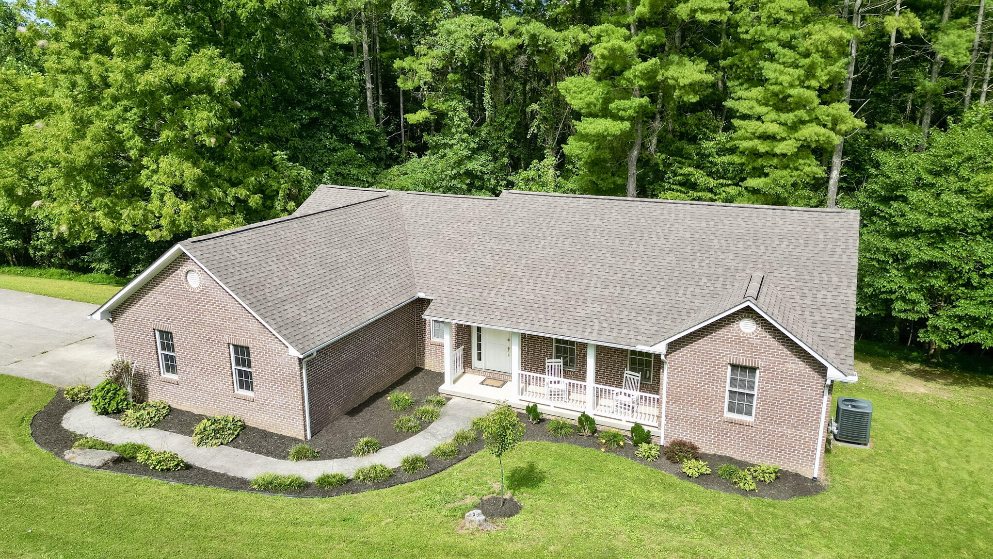 221 Bramblewood Drive Property Photo 3