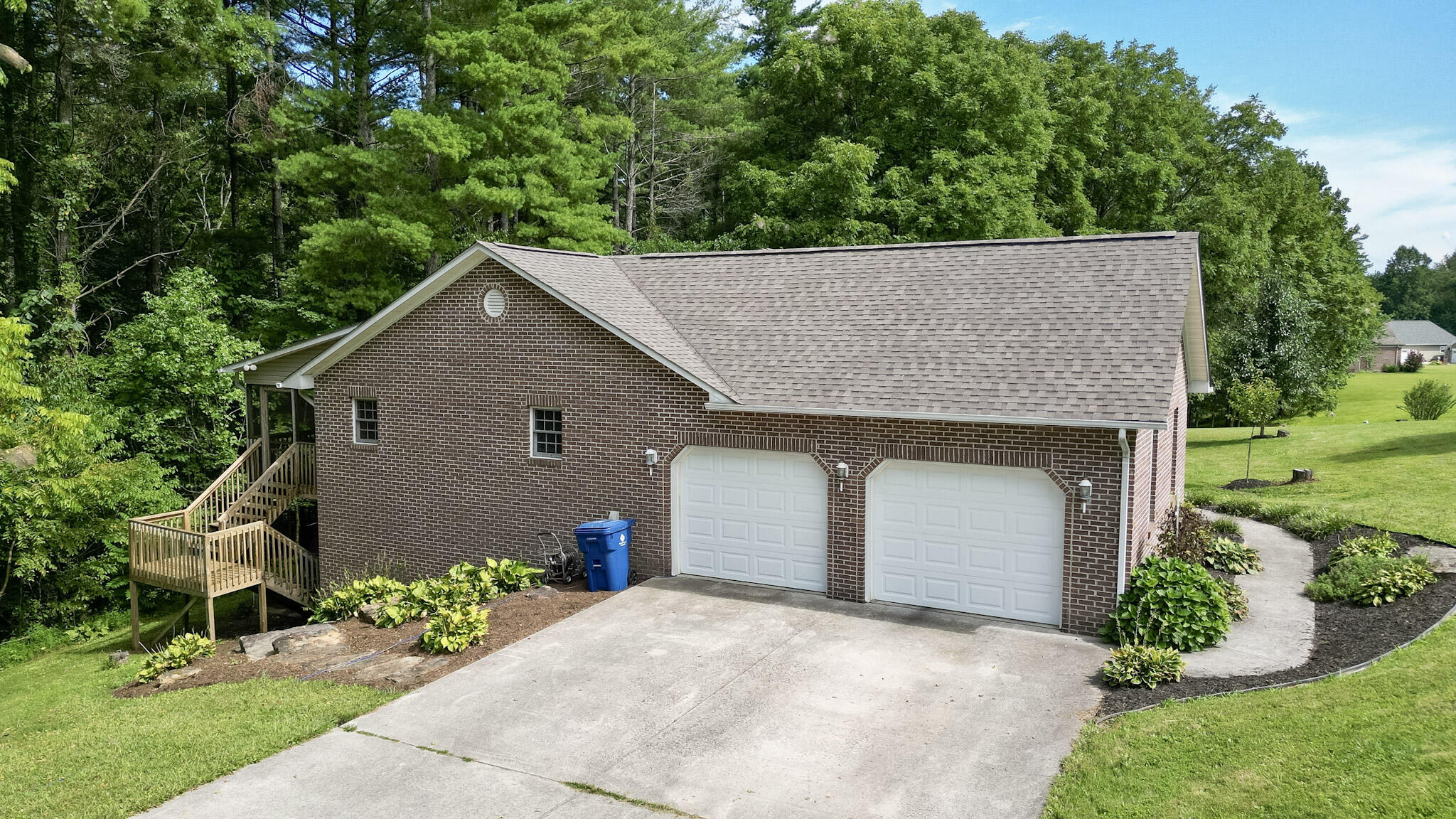 221 Bramblewood Drive Property Photo 6