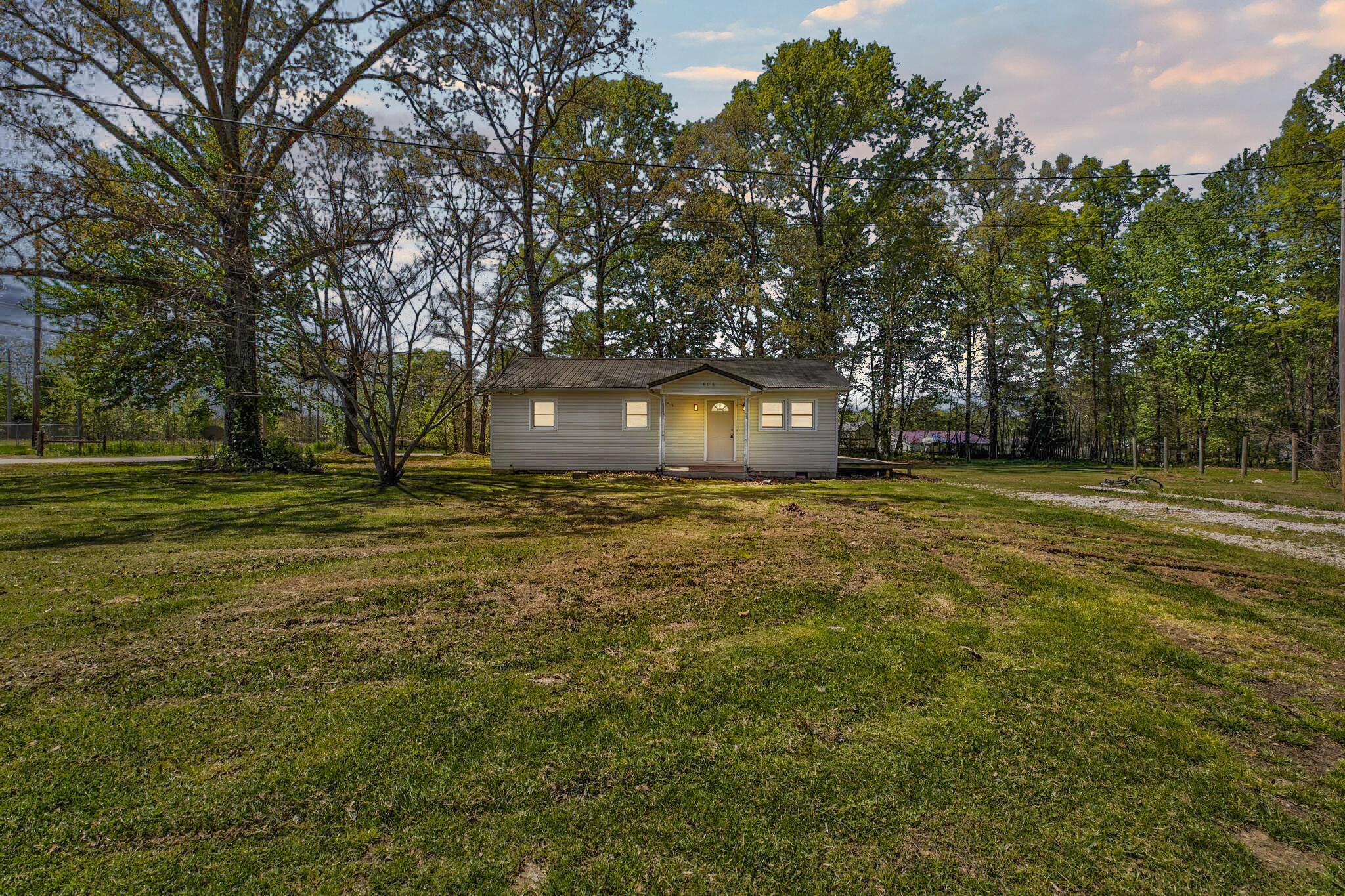 2408 State Highway 1050 Property Photo 1