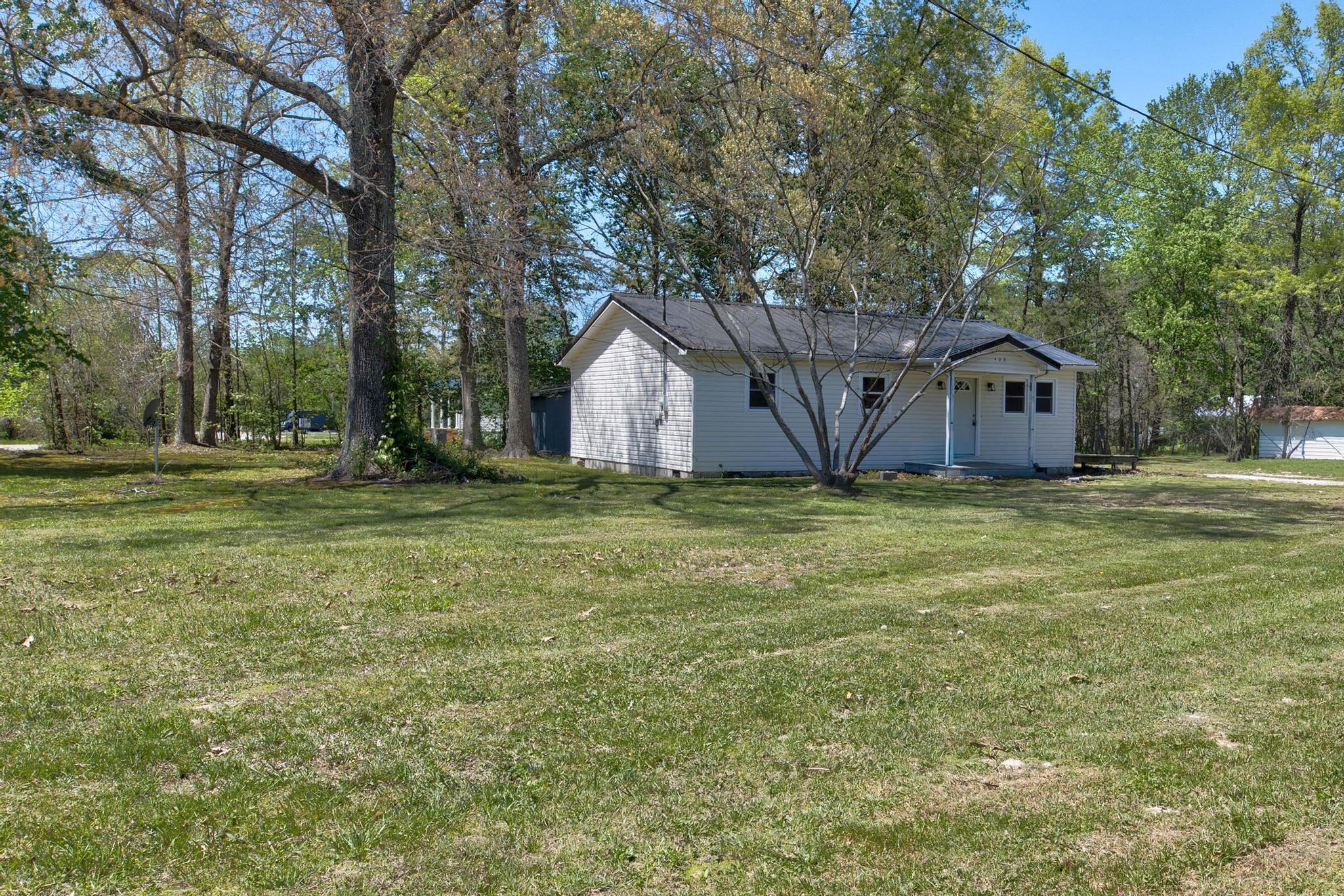 2408 State Highway 1050 Property Photo 3