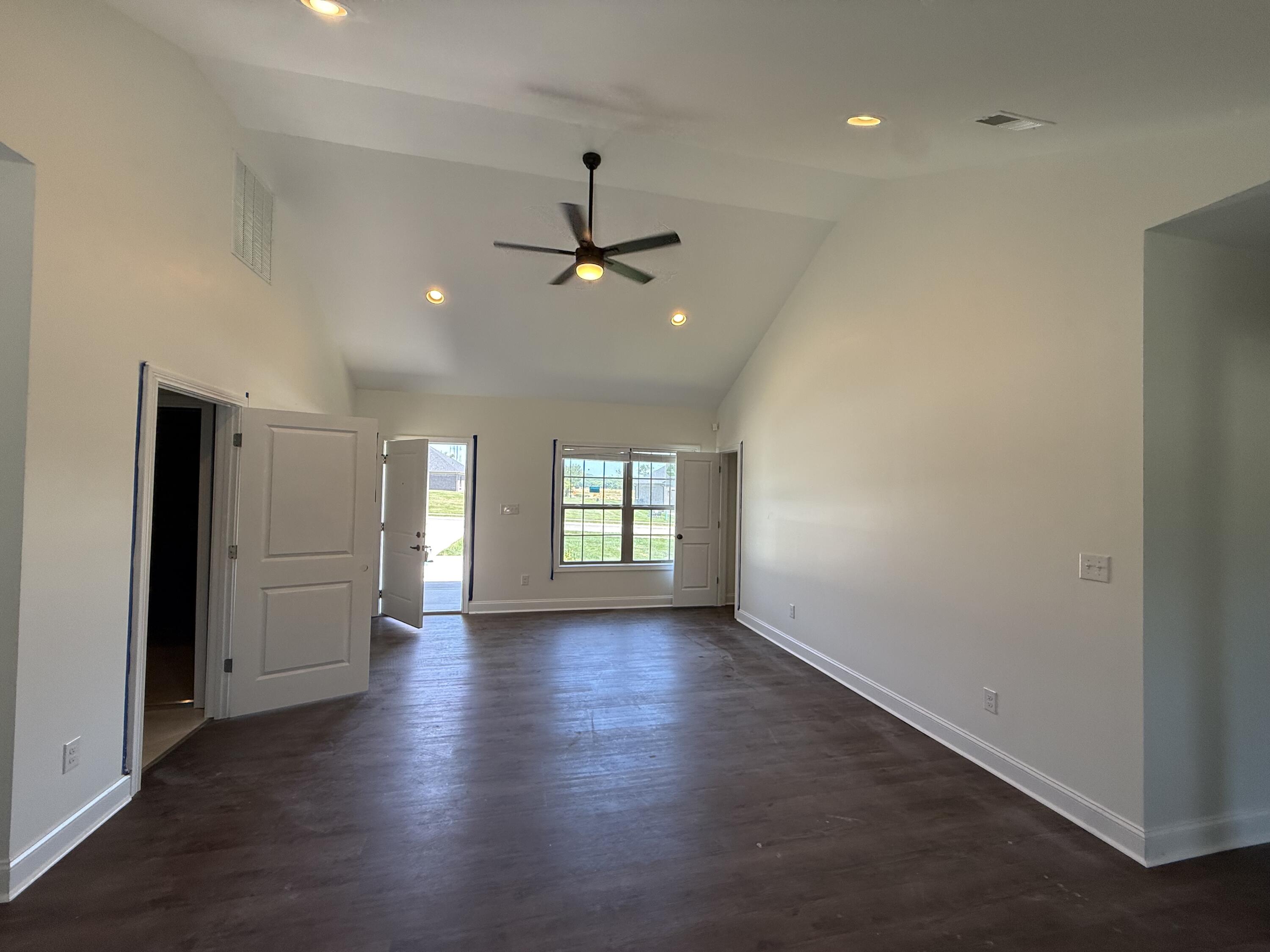 302 Cinchpost Circle Property Photo 5