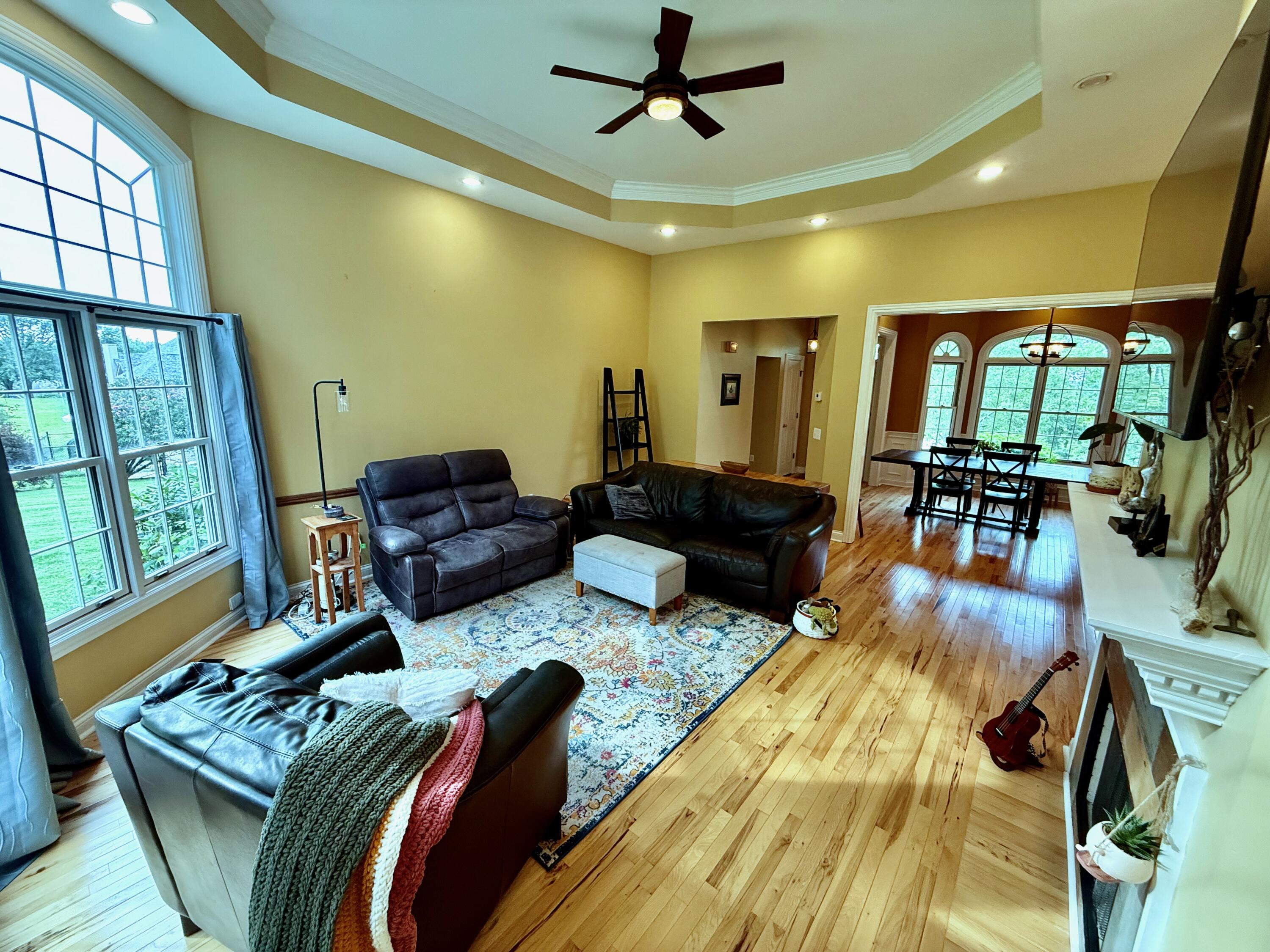 243 Crown Point Drive Property Photo 11