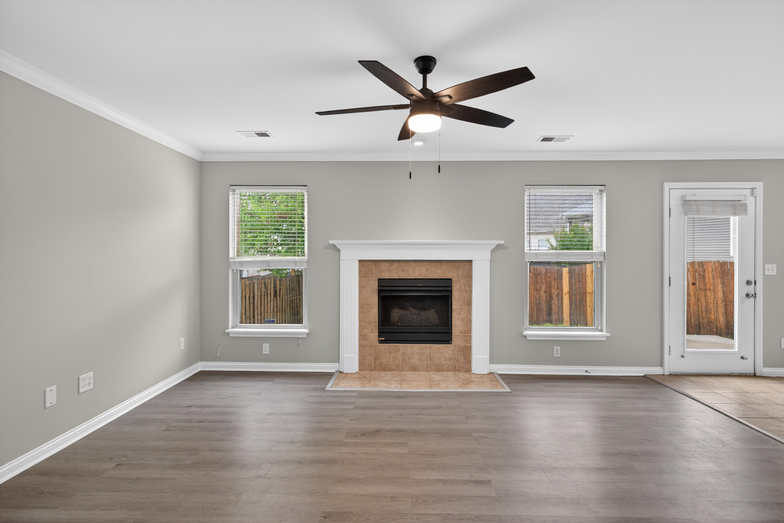 3008 Adwalton Road Property Photo 4