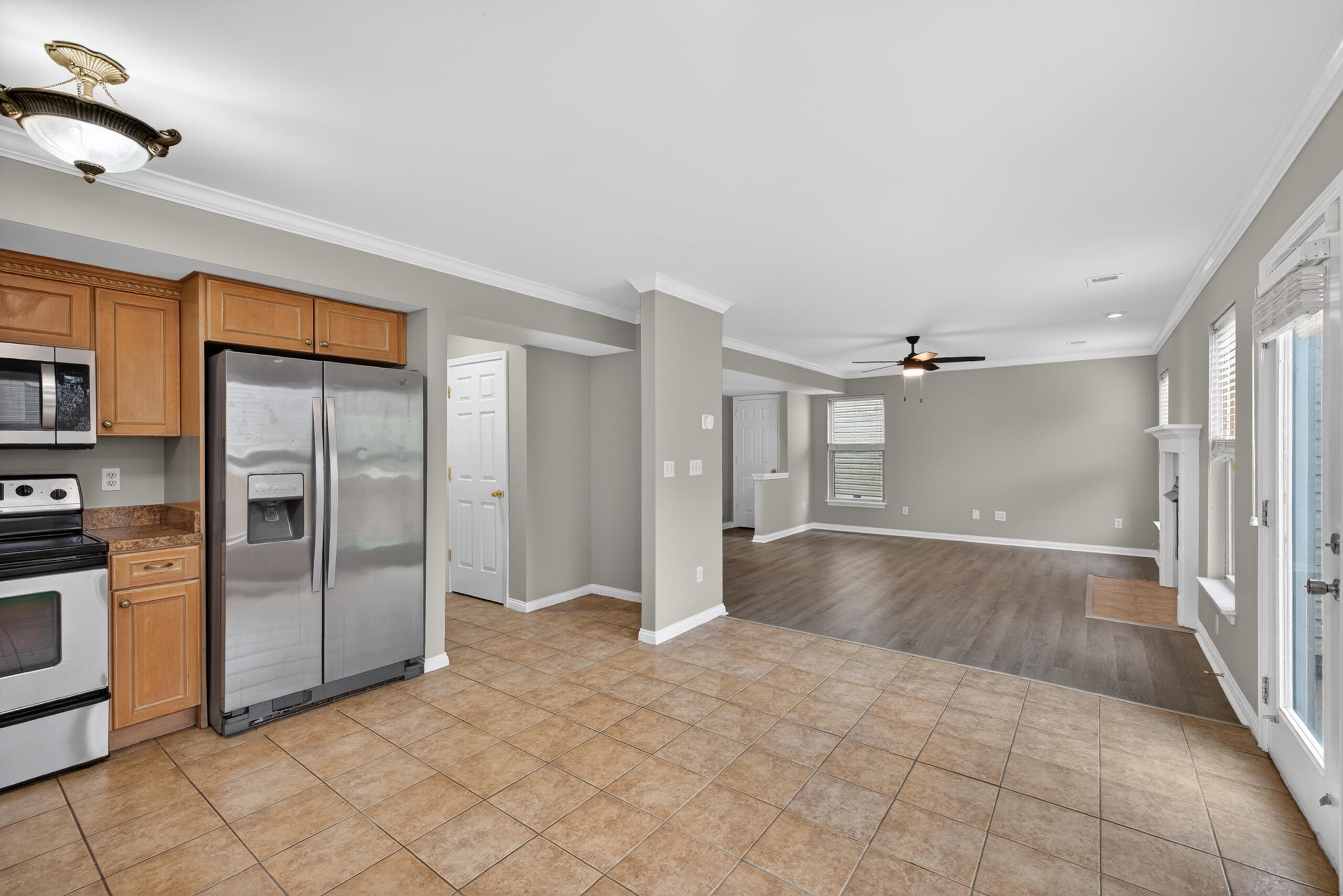 3008 Adwalton Road Property Photo 11