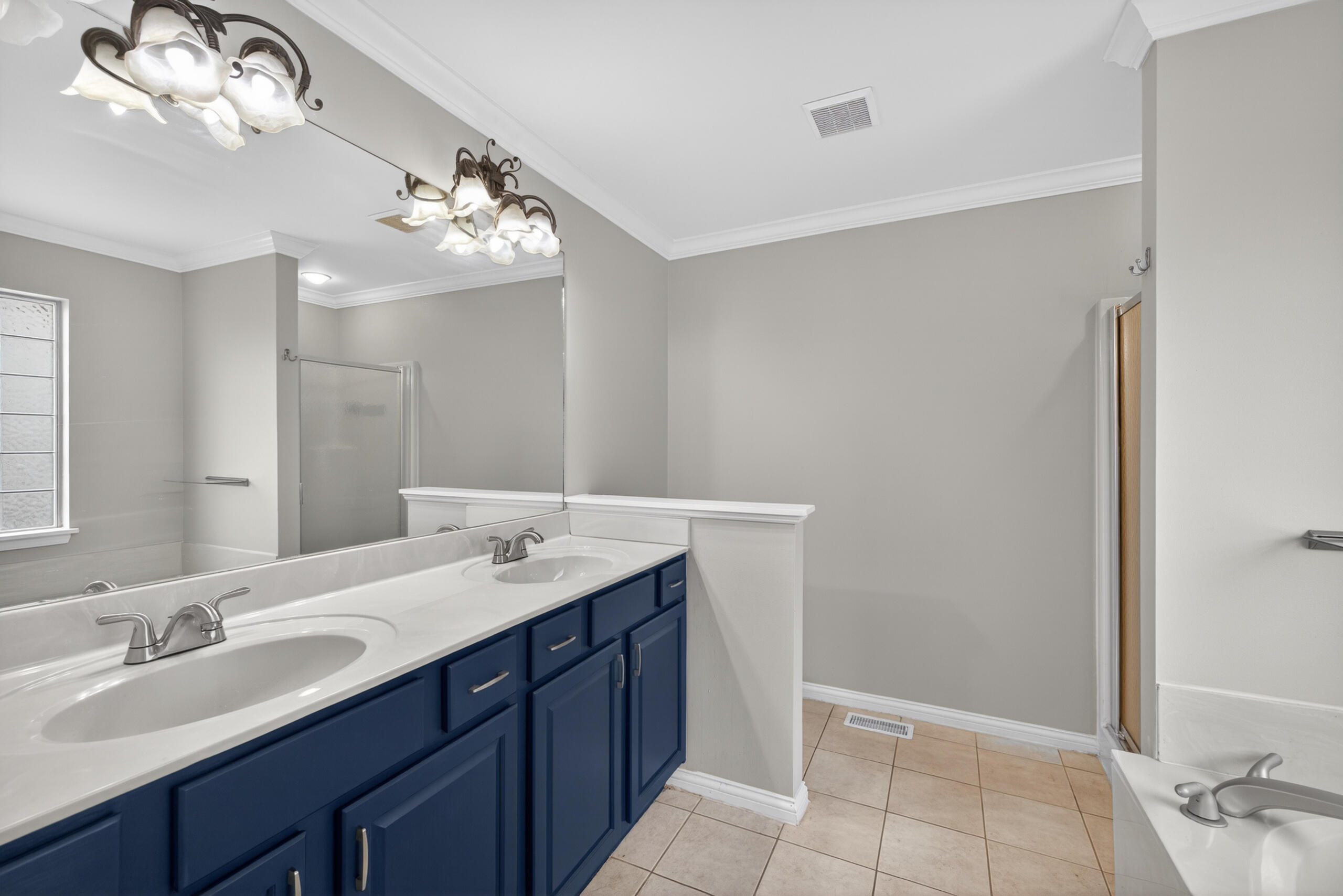3008 Adwalton Road Property Photo 17