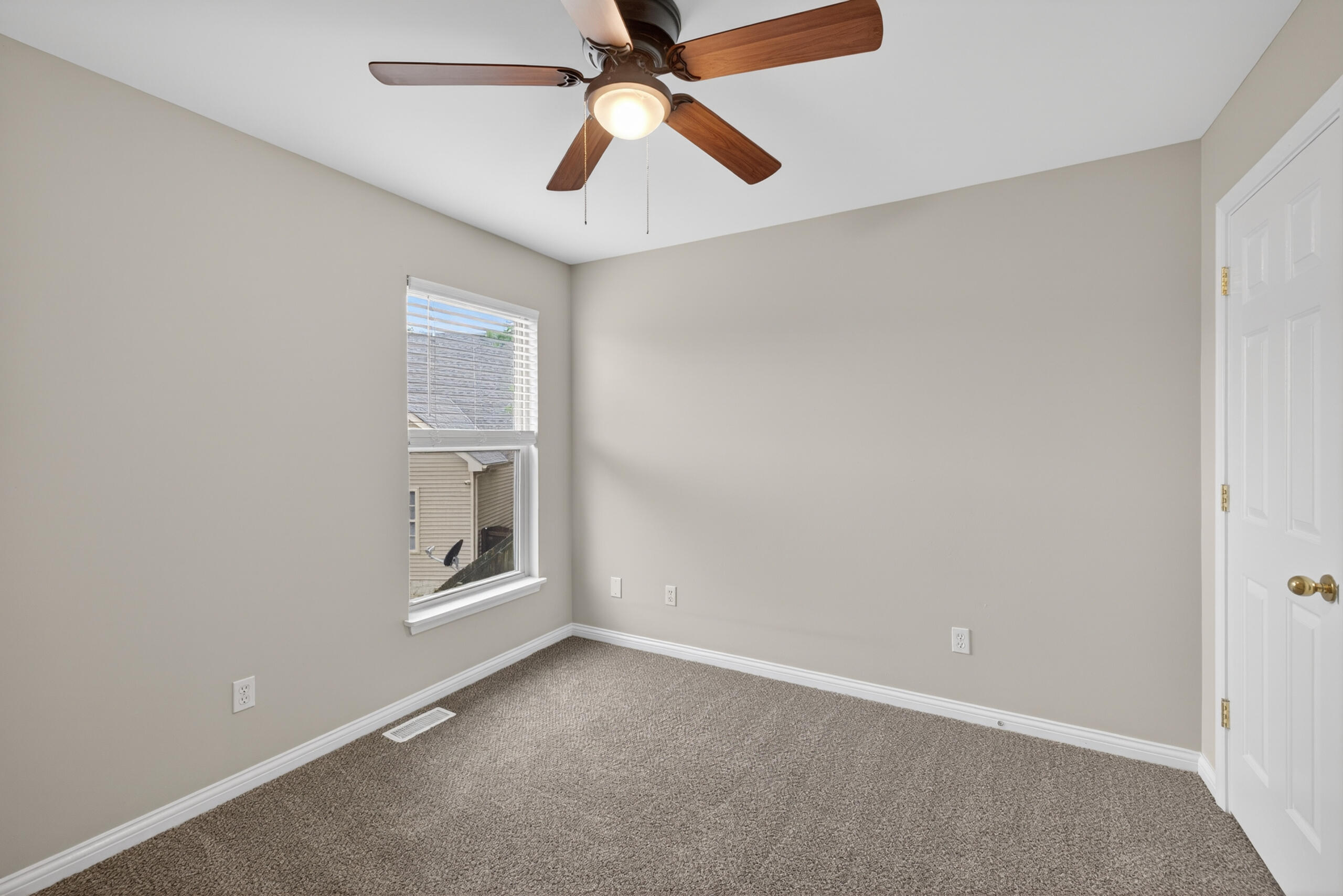 3008 Adwalton Road Property Photo 19