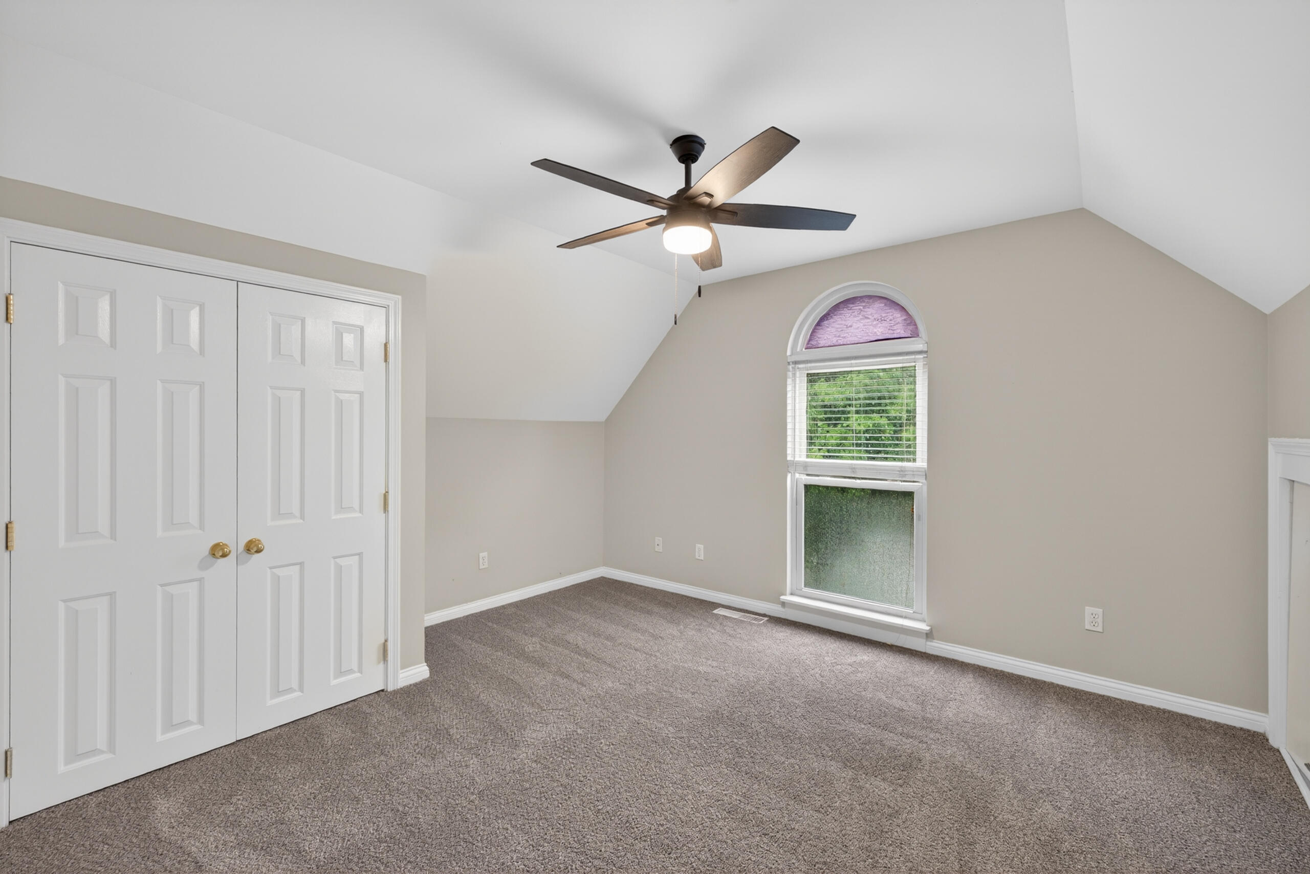 3008 Adwalton Road Property Photo 21