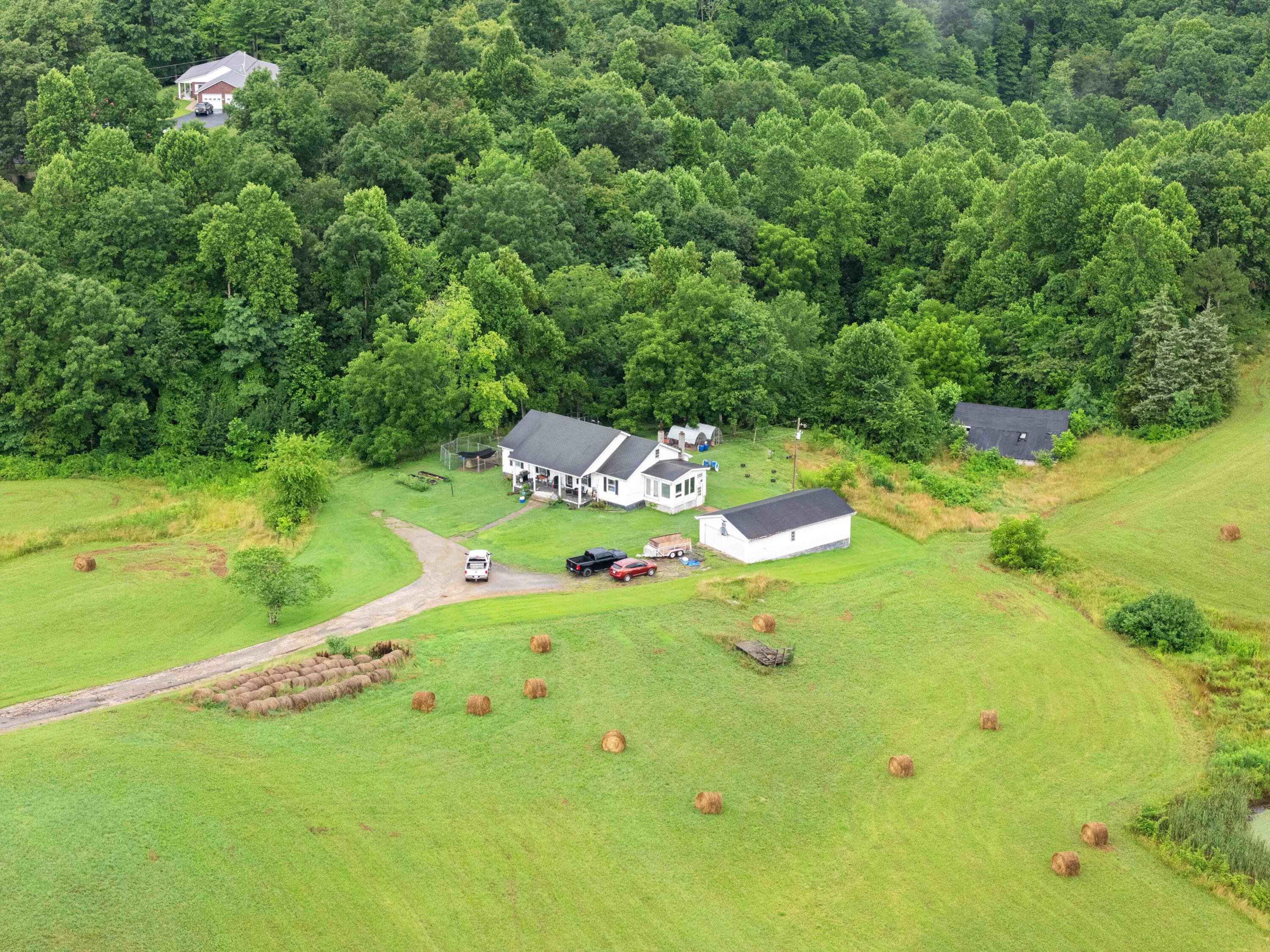 101 Steele Lane Property Photo 1