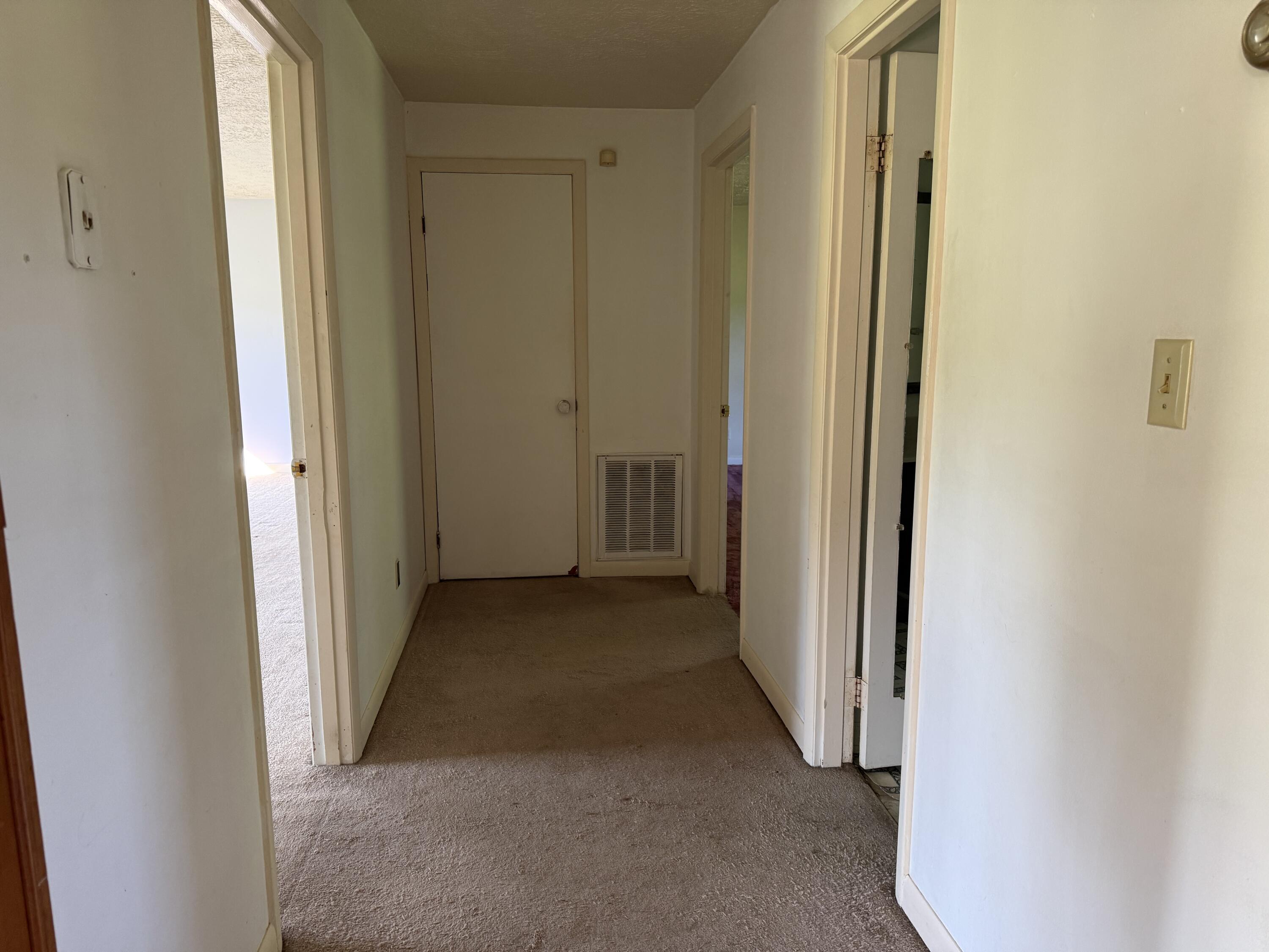 101 Steele Lane Property Photo 7