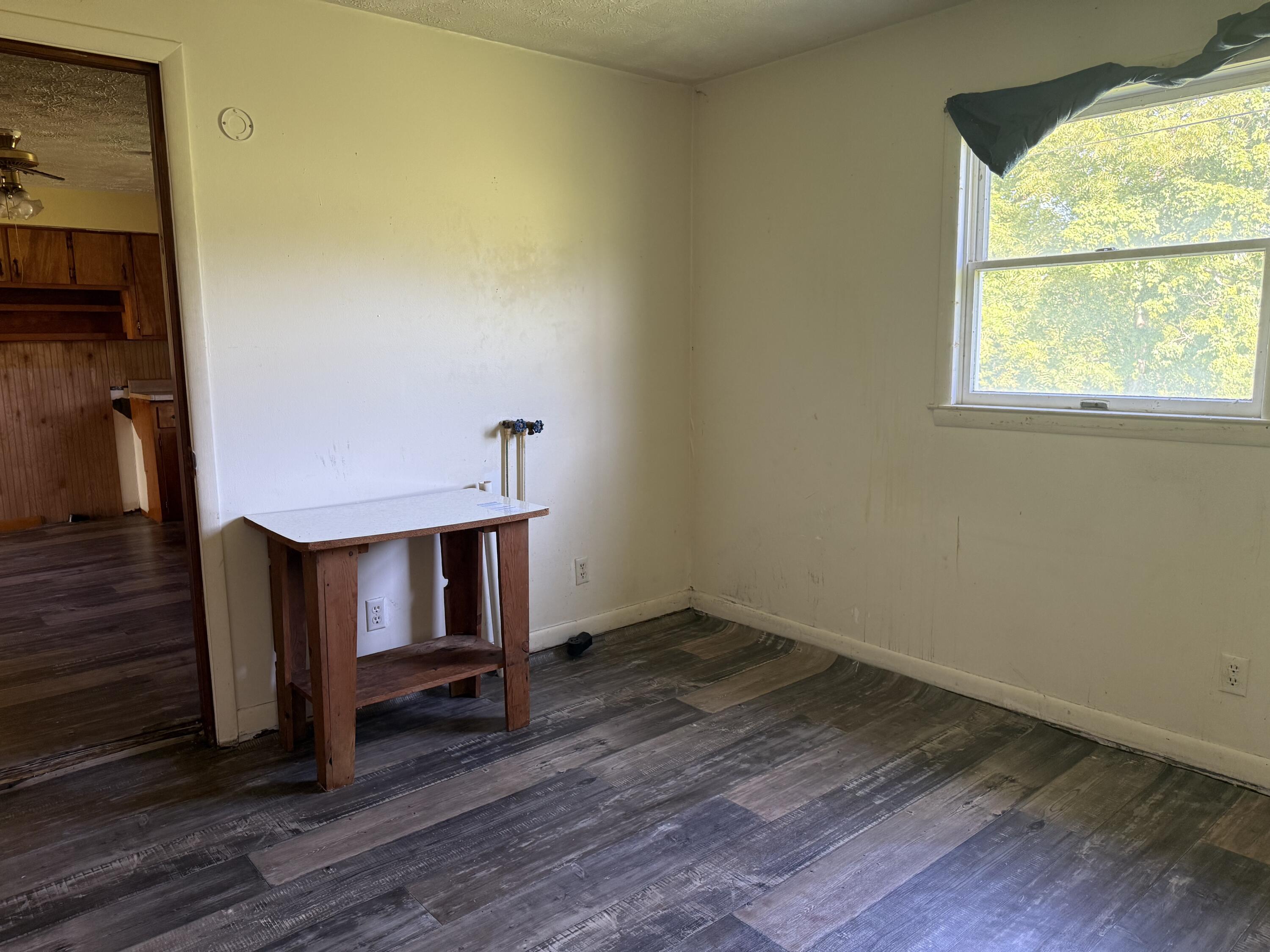 101 Steele Lane Property Photo 8
