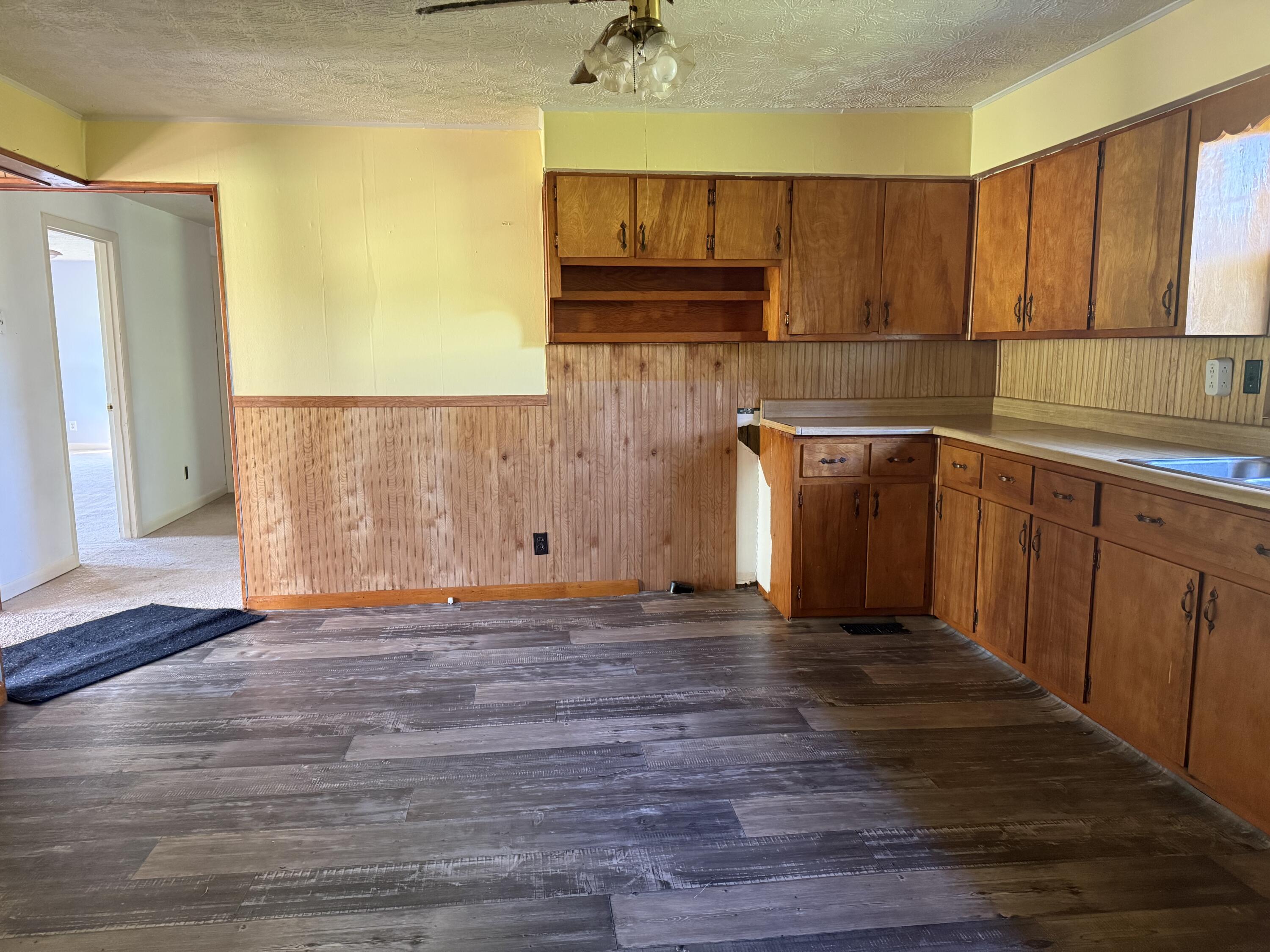 101 Steele Lane Property Photo 10
