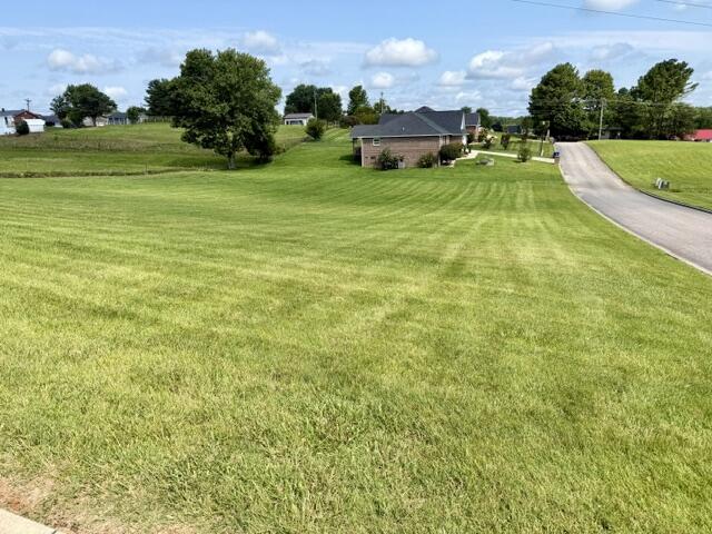 604 Whisper Woods Drive Property Photo 8