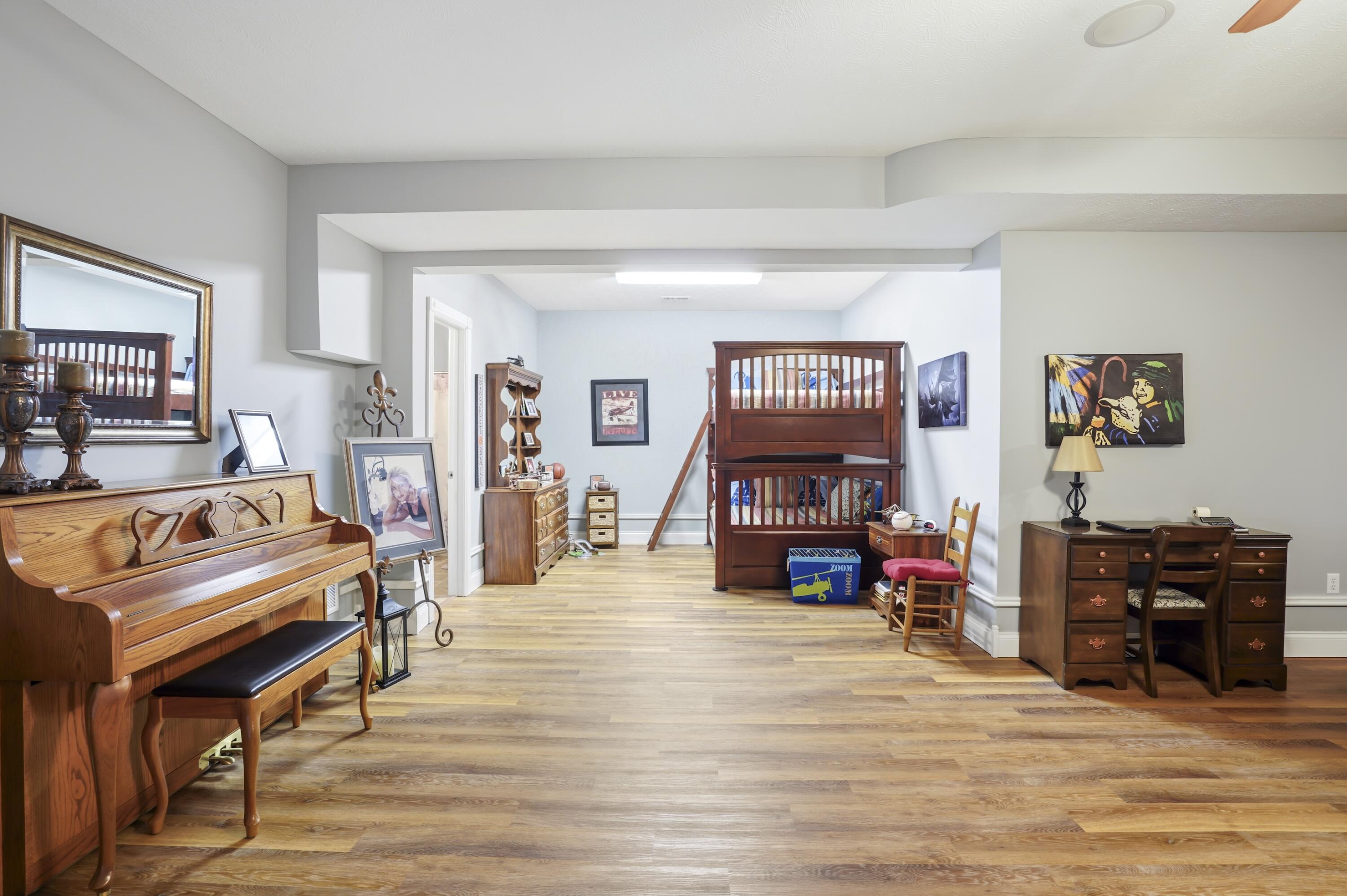 604 Whisper Woods Drive Property Photo 43