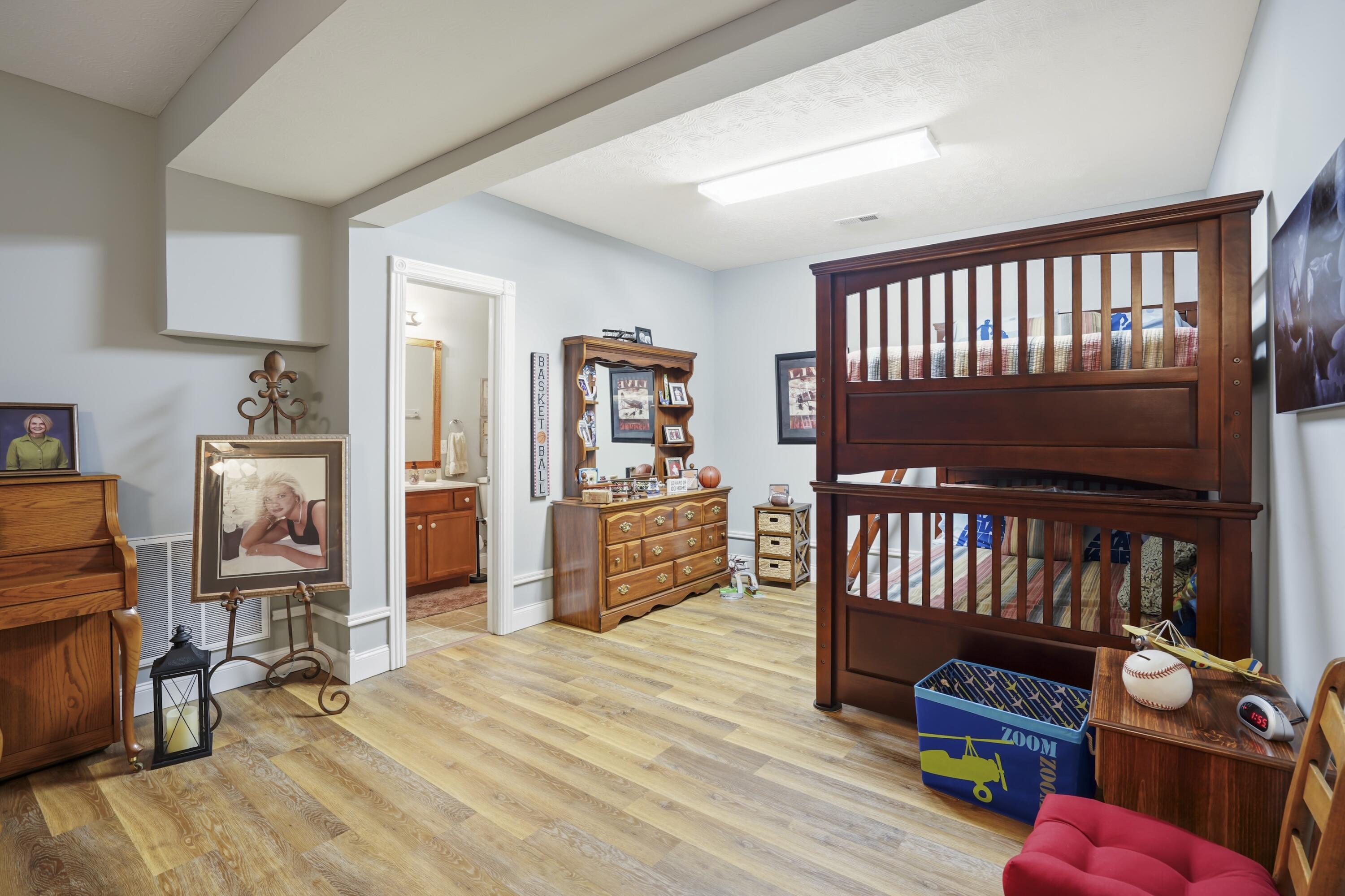 604 Whisper Woods Drive Property Photo 46