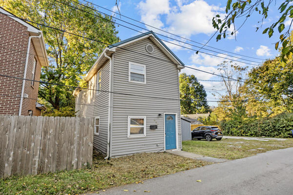 605 Harry Street Property Photo 2