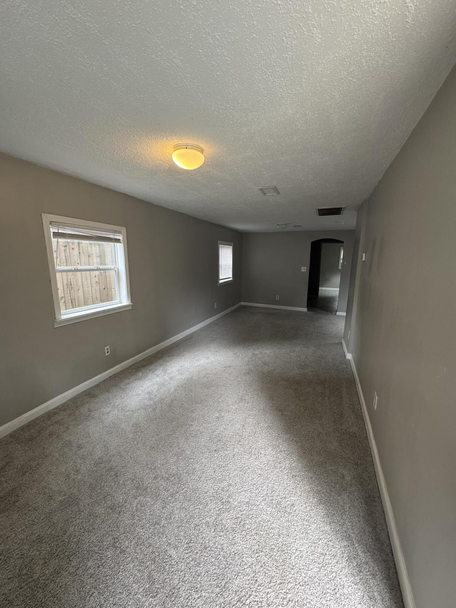 605 Harry Street Property Photo 4