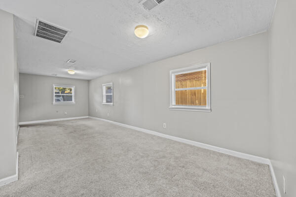 605 Harry Street Property Photo 5