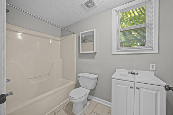 605 Harry Street Property Photo 7