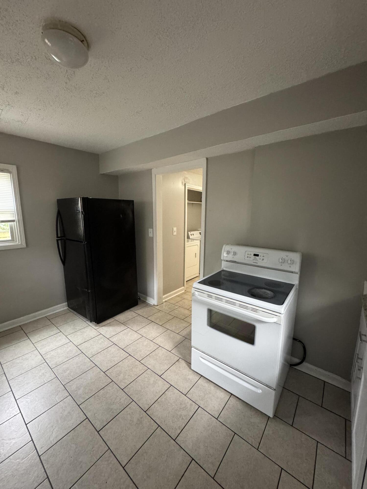 605 Harry Street Property Photo 10