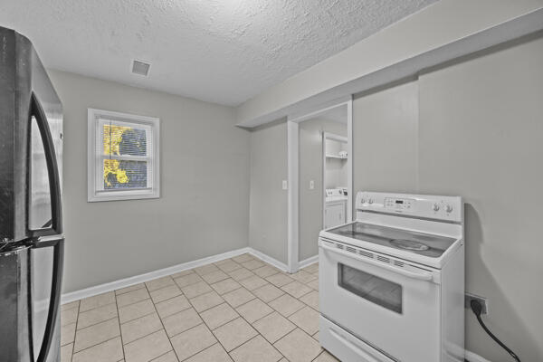 605 Harry Street Property Photo 10