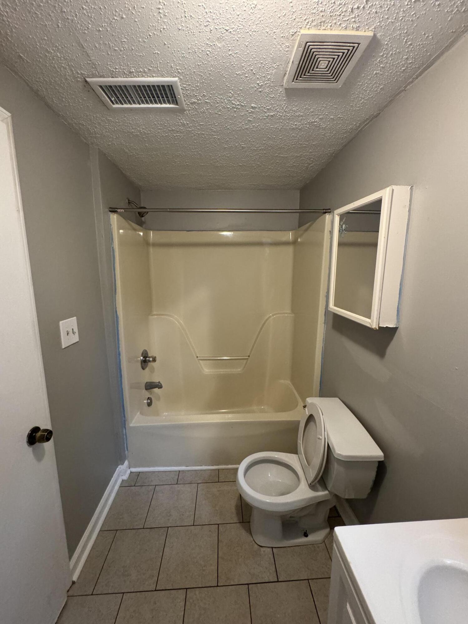 605 Harry Street Property Photo 14