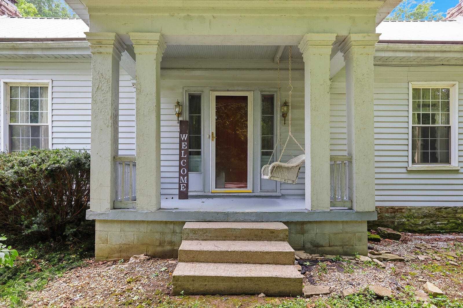 1920 Glensboro Road Property Photo 4