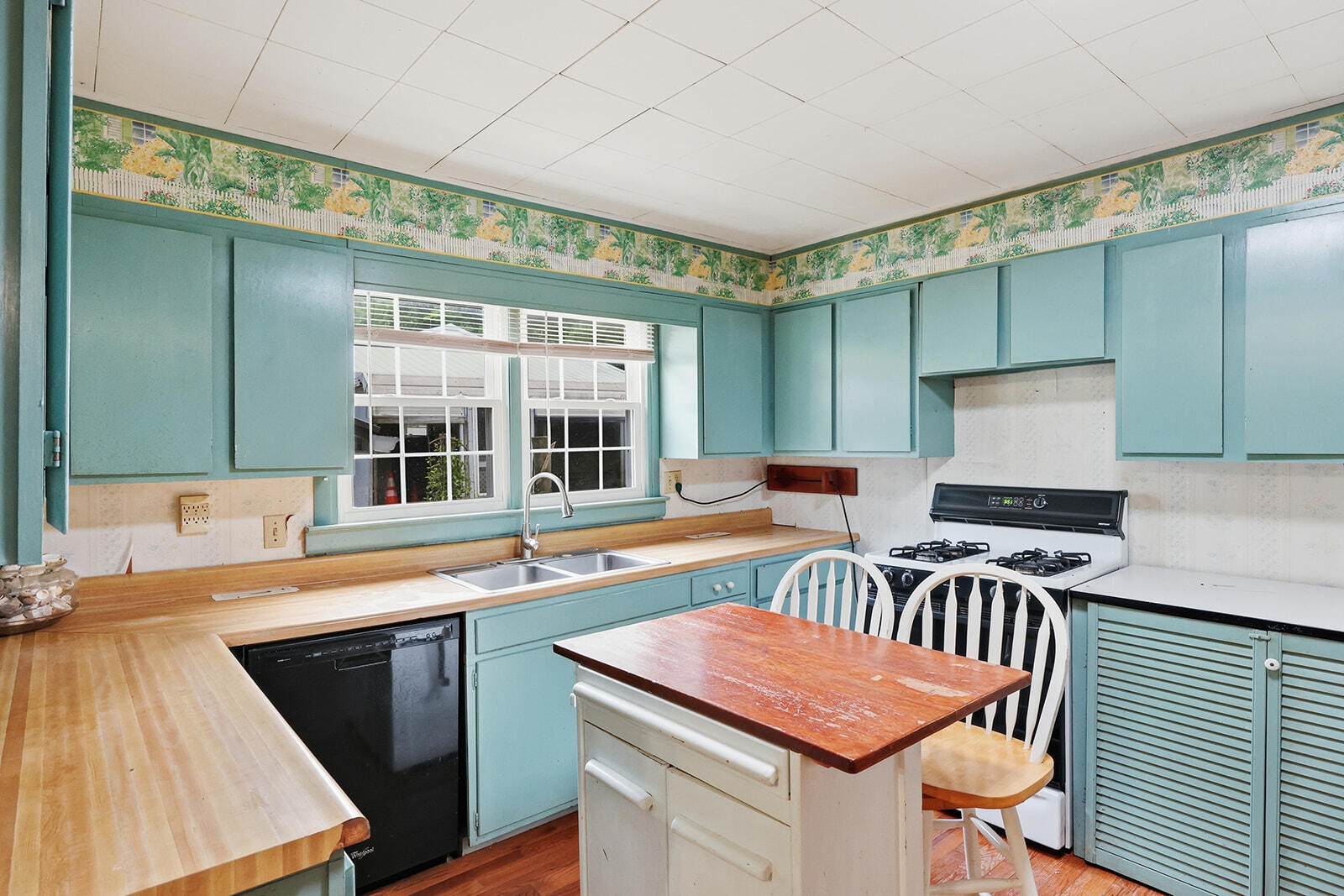 1920 Glensboro Road Property Photo 16