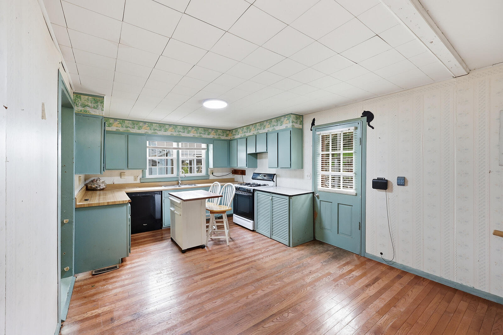 1920 Glensboro Road Property Photo 17