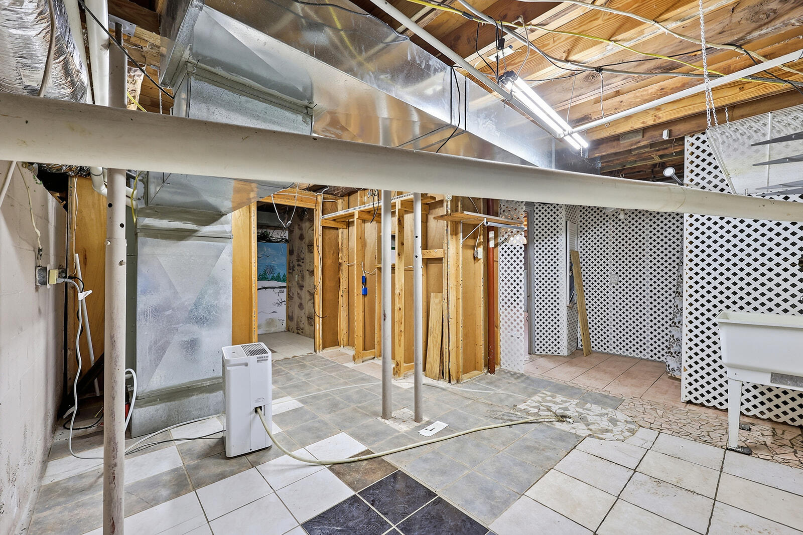 1920 Glensboro Road Property Photo 36