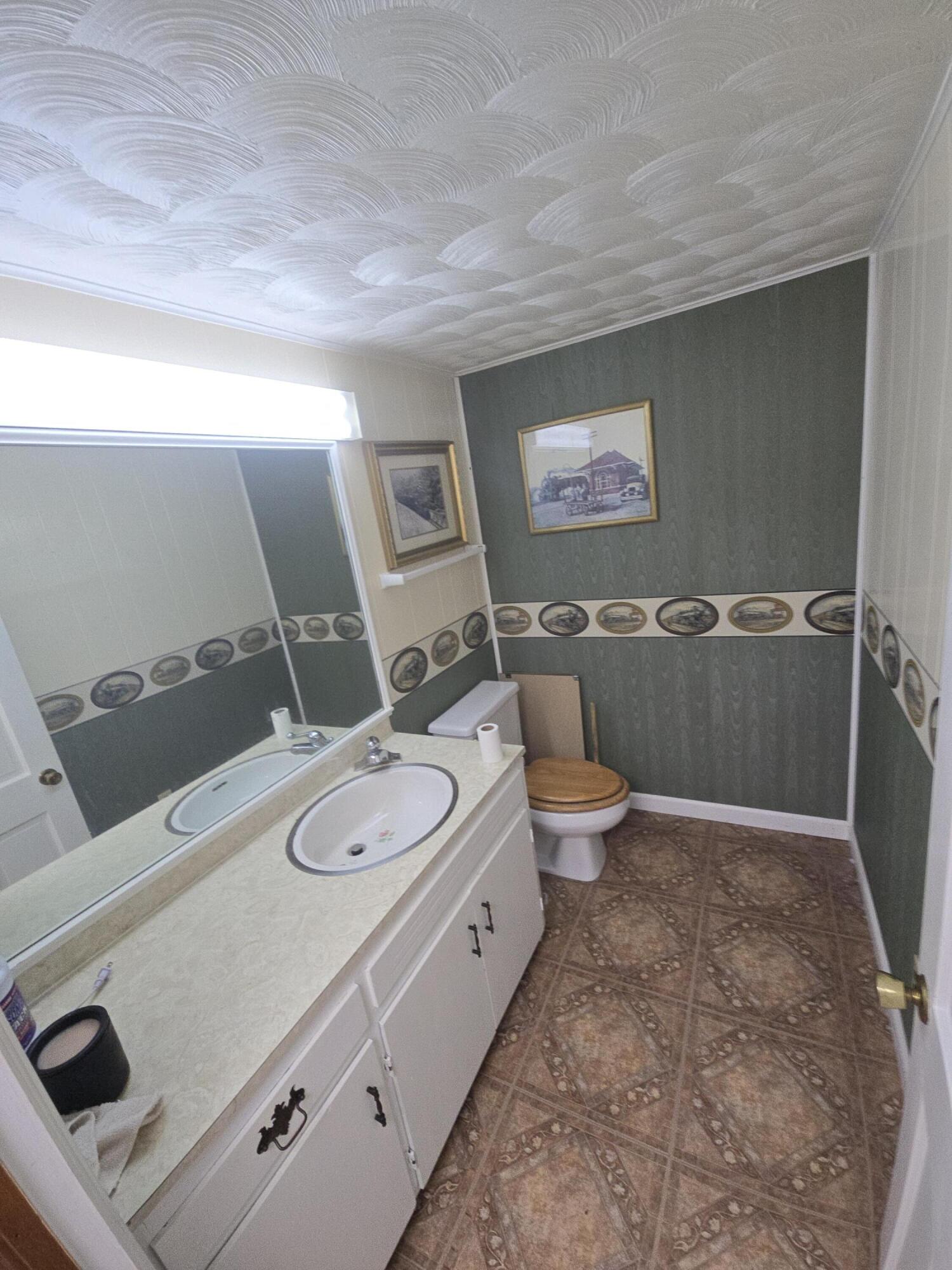 604 U.s. 421 Property Photo 23