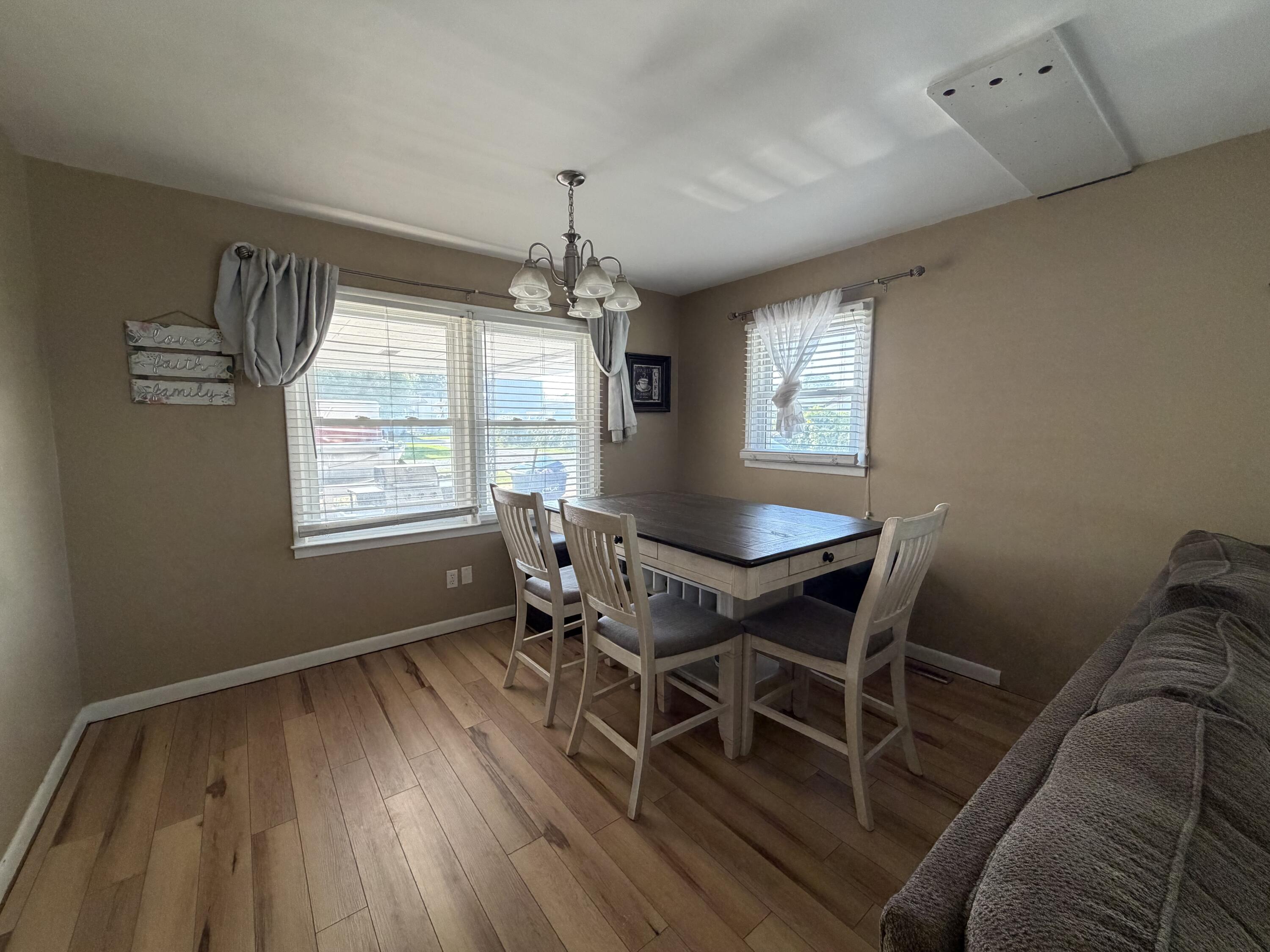 1309 Elm Street Property Photo 8