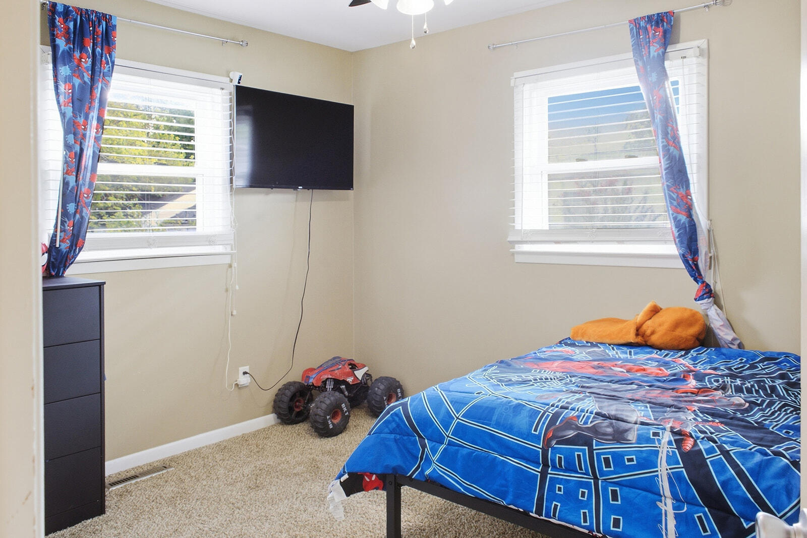 1309 Elm Street Property Photo 23