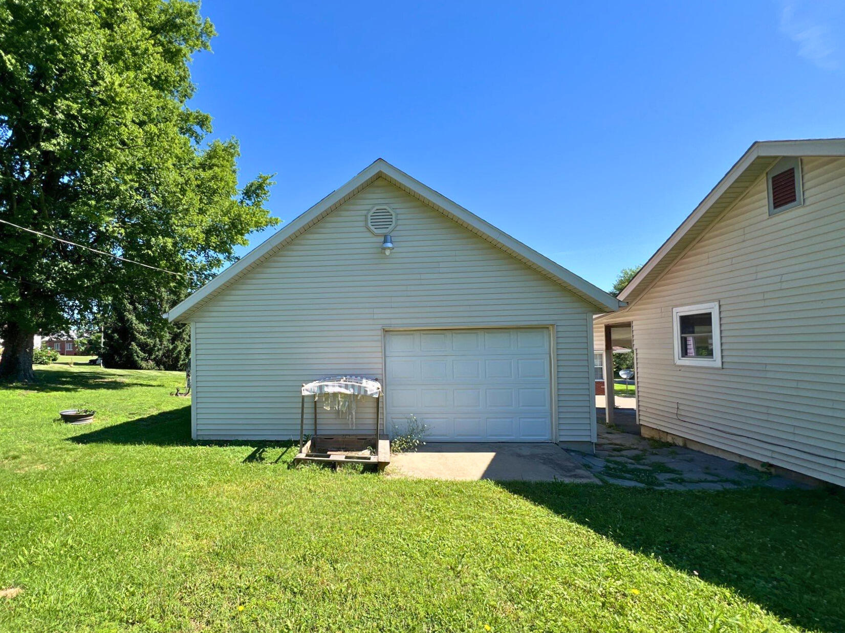 340 Beech Street Property Photo 12