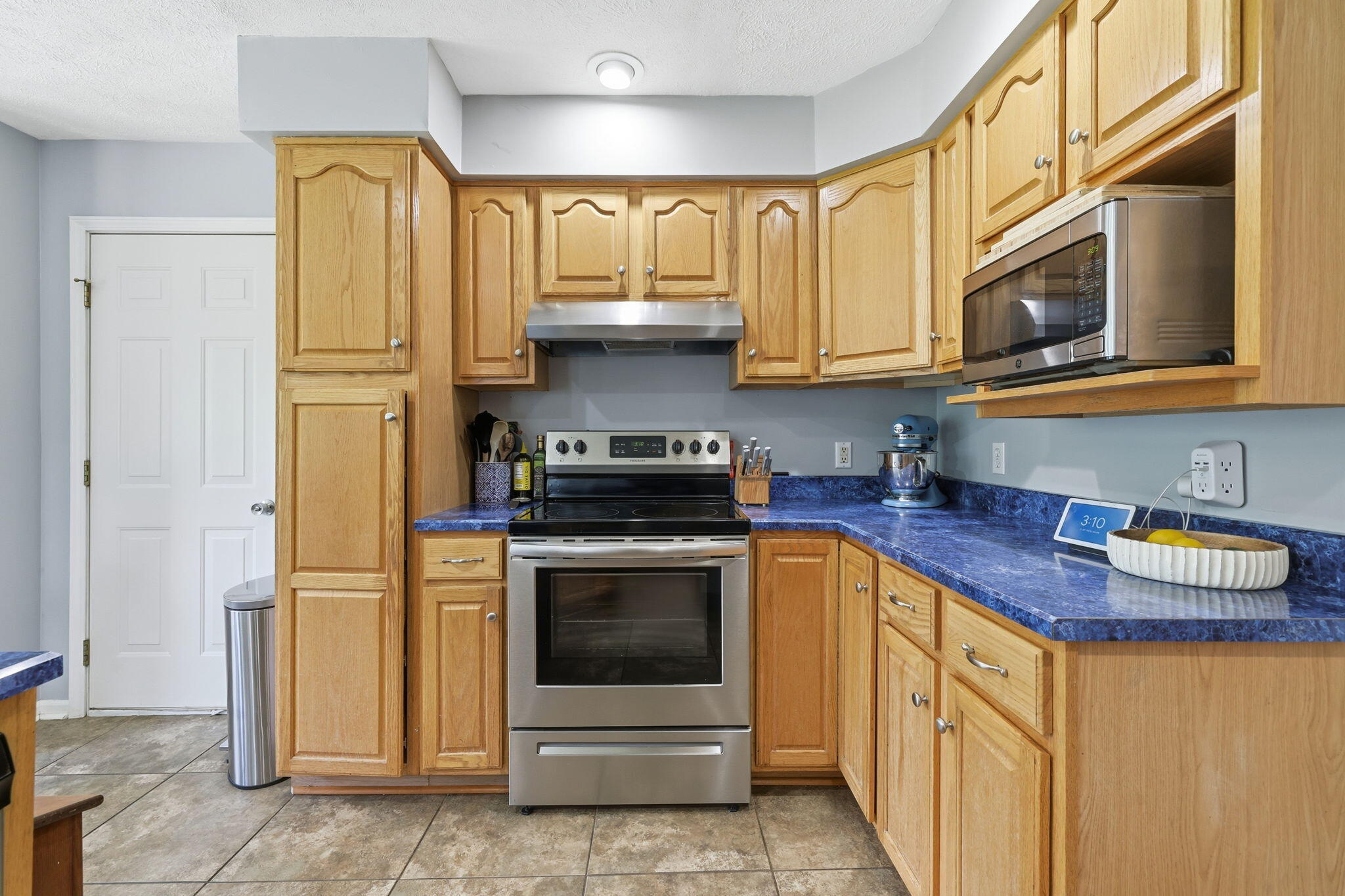 127 Gale Lane Property Photo 16