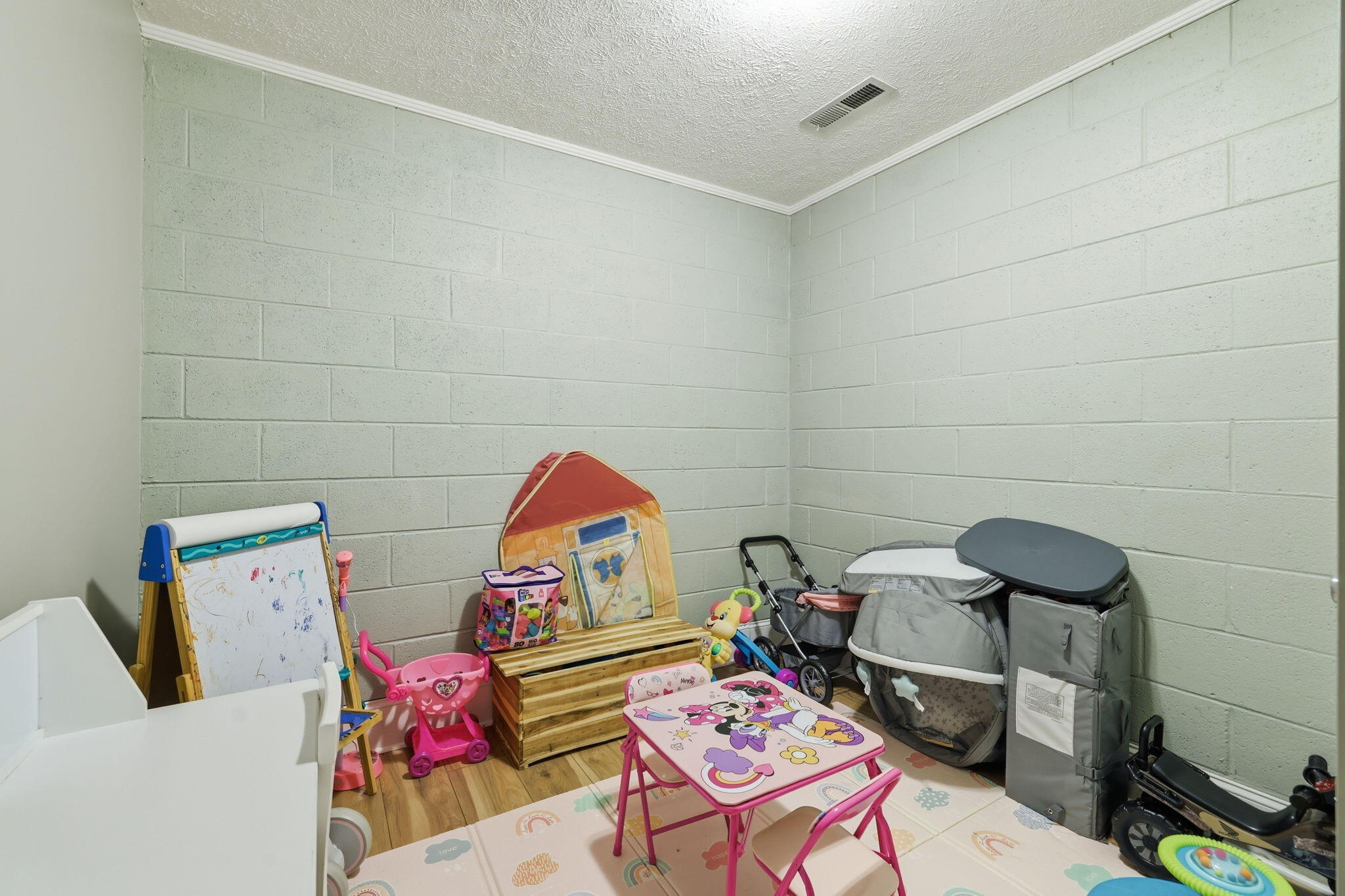 127 Gale Lane Property Photo 37