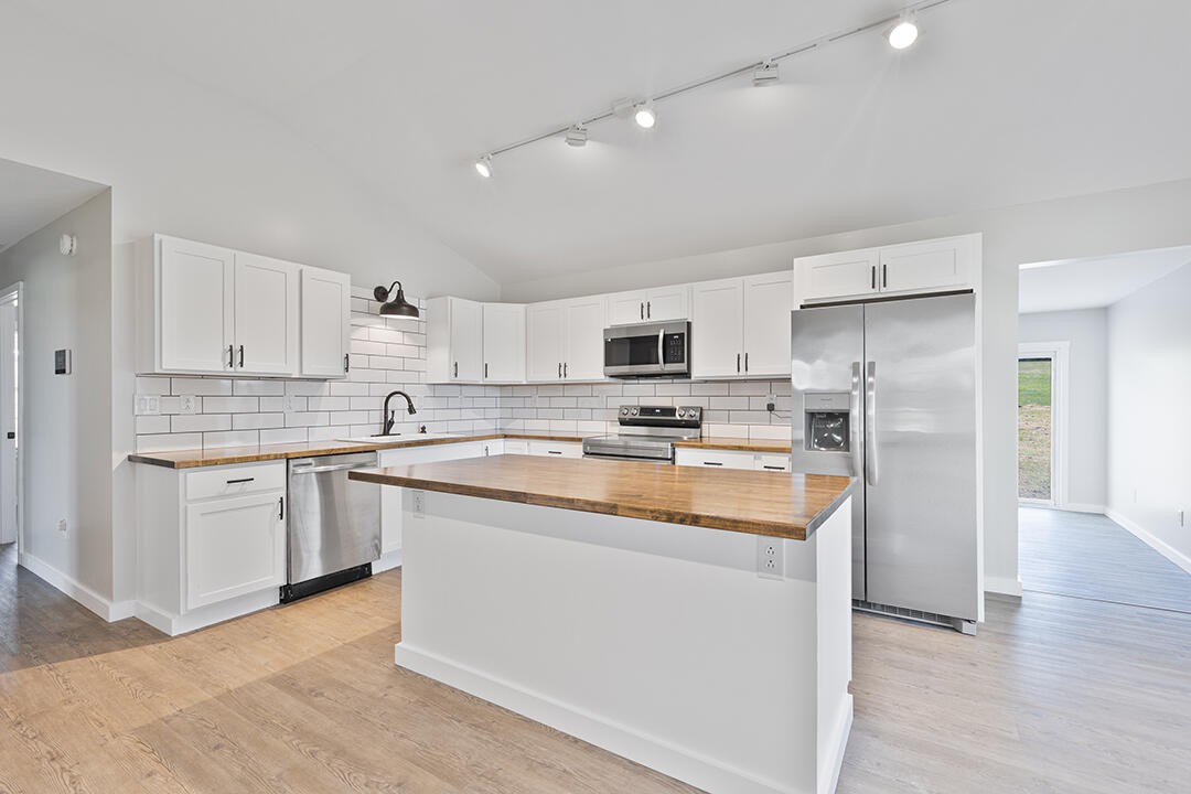 3886 N Stepstone Road Property Photo 8