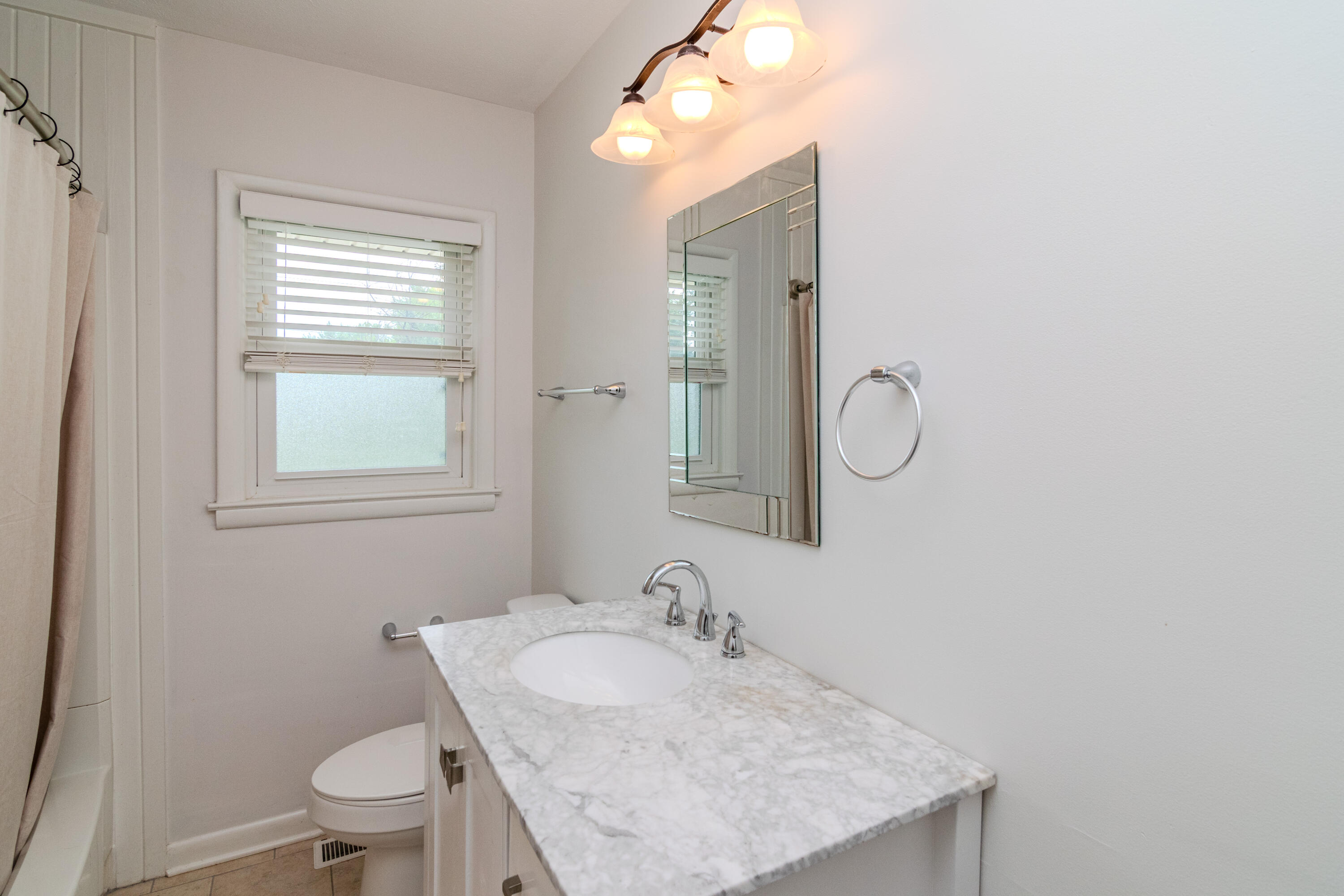 282 Zandale Drive Property Photo 6