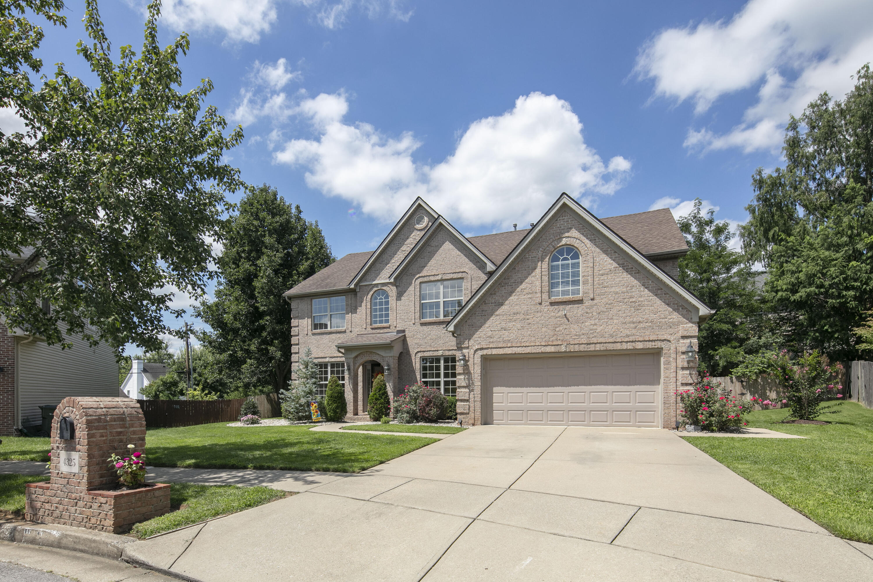 4325 River Oak Trail Property Photo 3