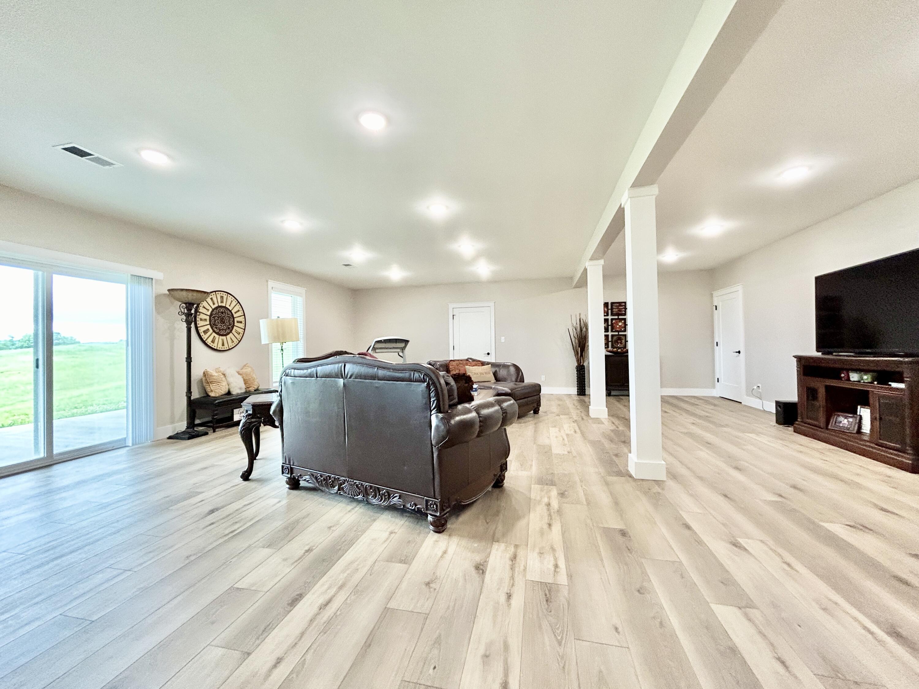 100 Sunrise Path Property Photo 33