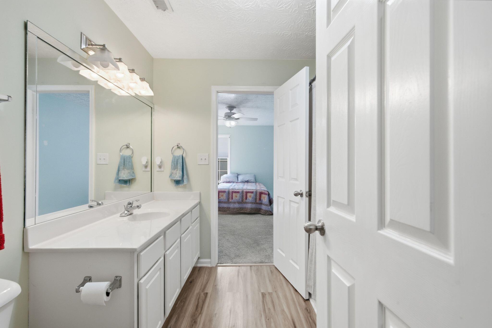 865 White Wood Flat Property Photo 21