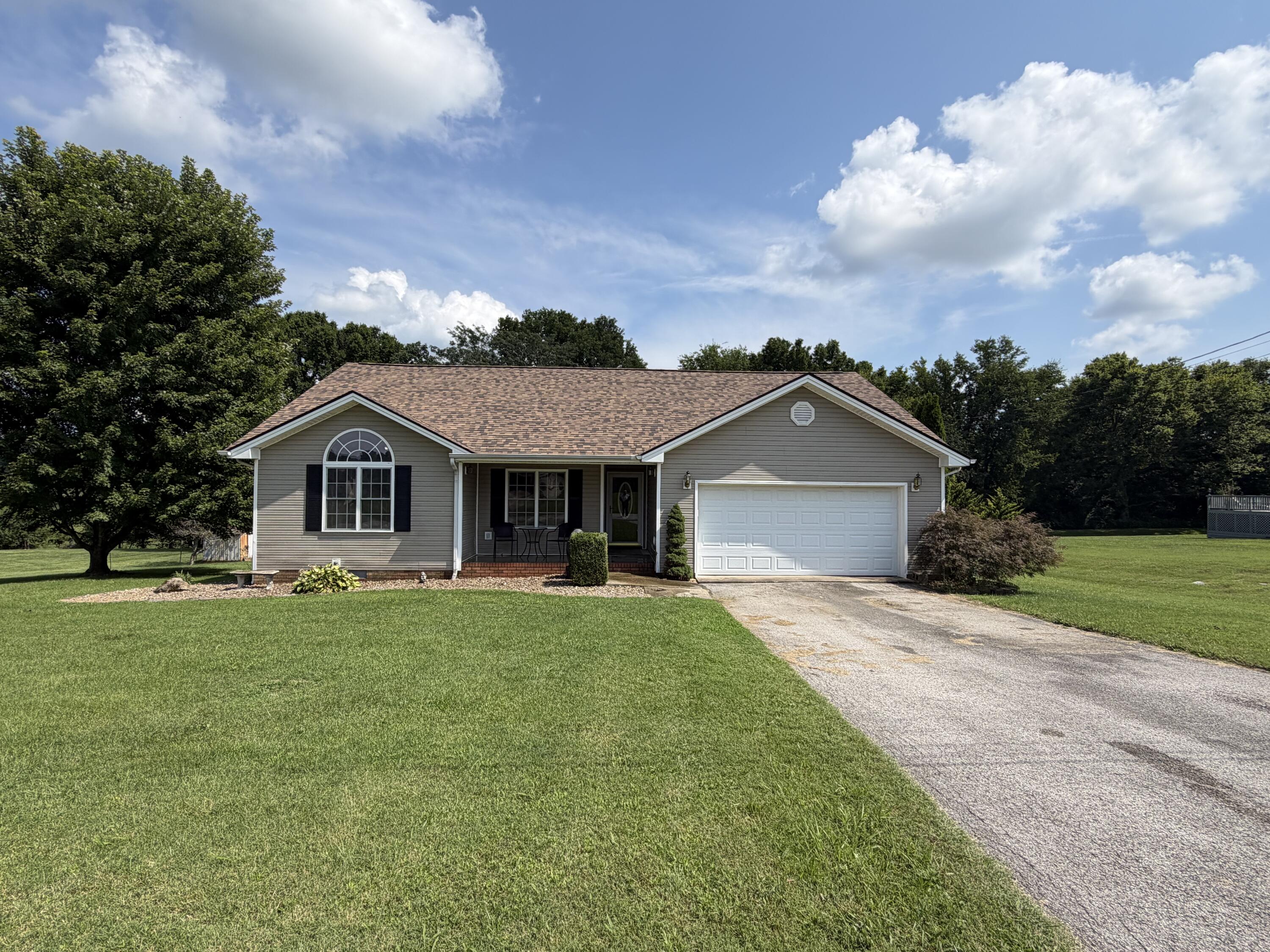 1810 Valley View Drive Property Photo 2
