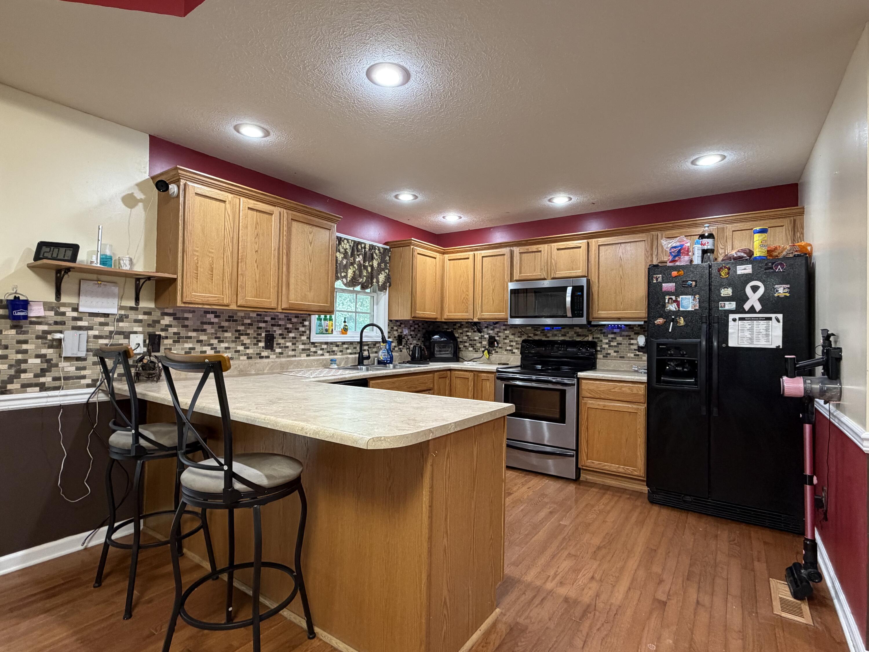 1810 Valley View Drive Property Photo 8