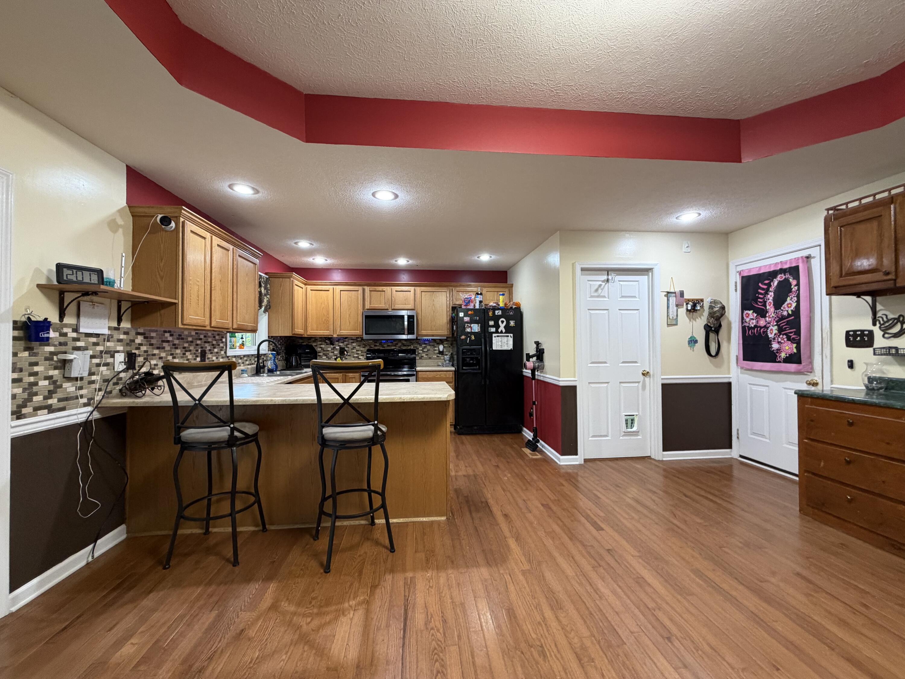 1810 Valley View Drive Property Photo 9