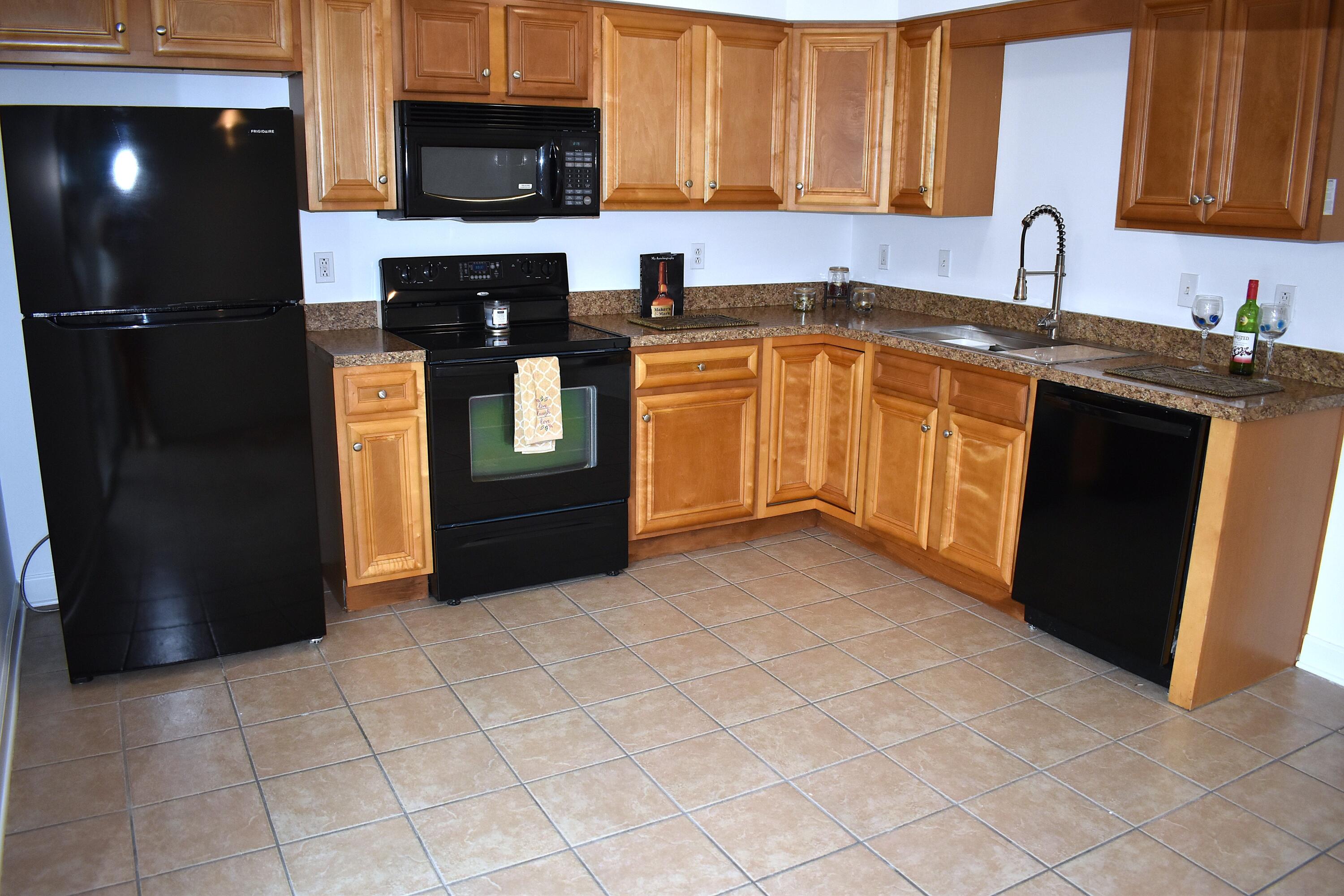 204 Regency Point Path Property Photo 14