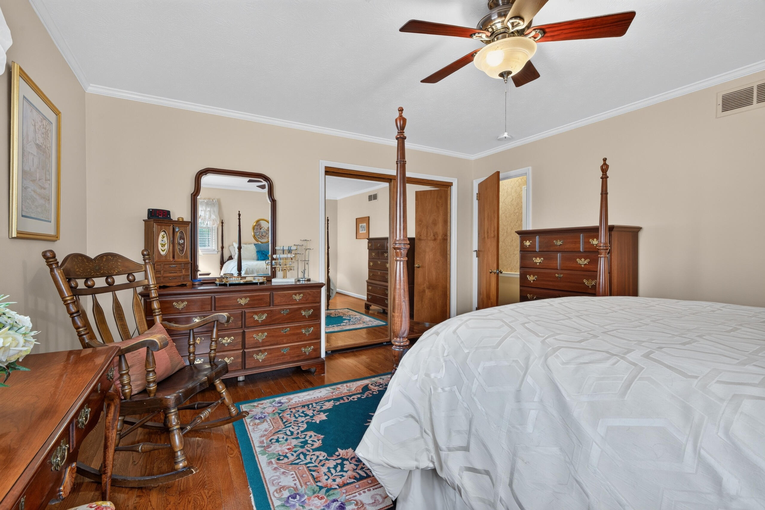 916 Edgewater Drive Property Photo 24
